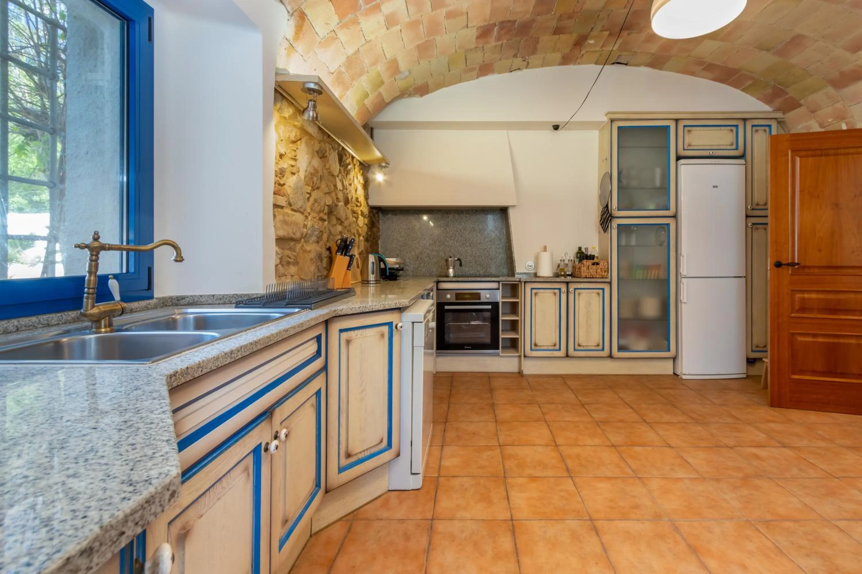 Kitchen or kitchenette in Mas Tinus - Lavanda