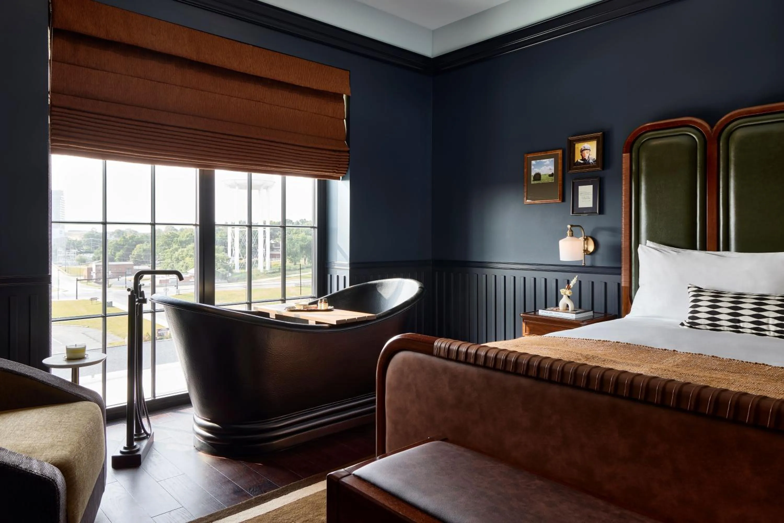 Bed in The Manchester Hotel