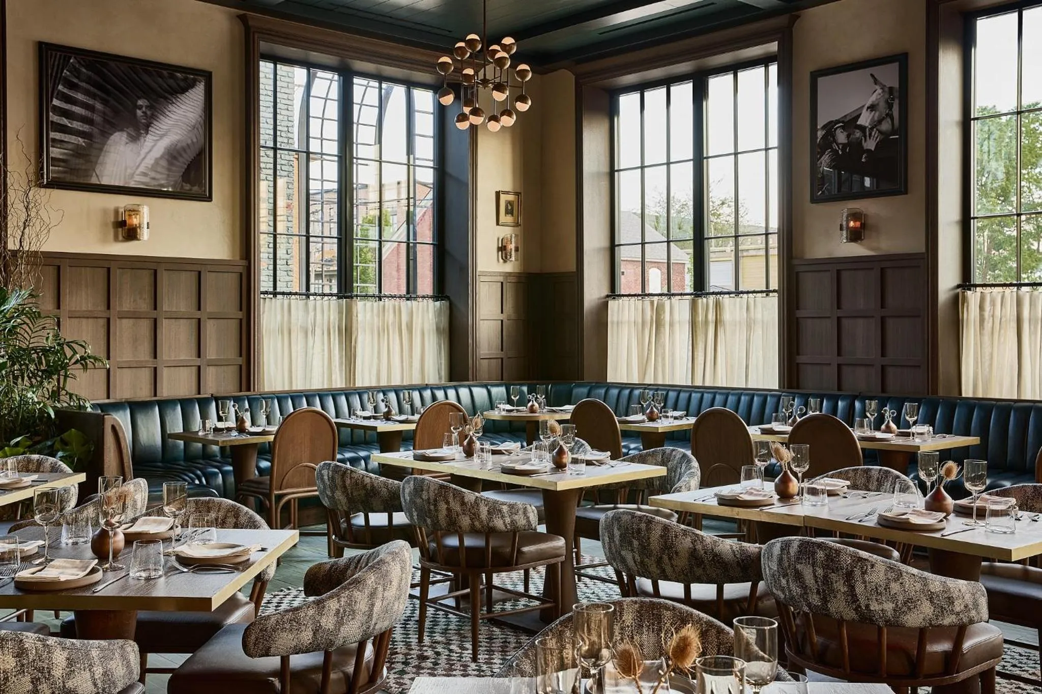 Restaurant/places to eat in The Manchester Hotel