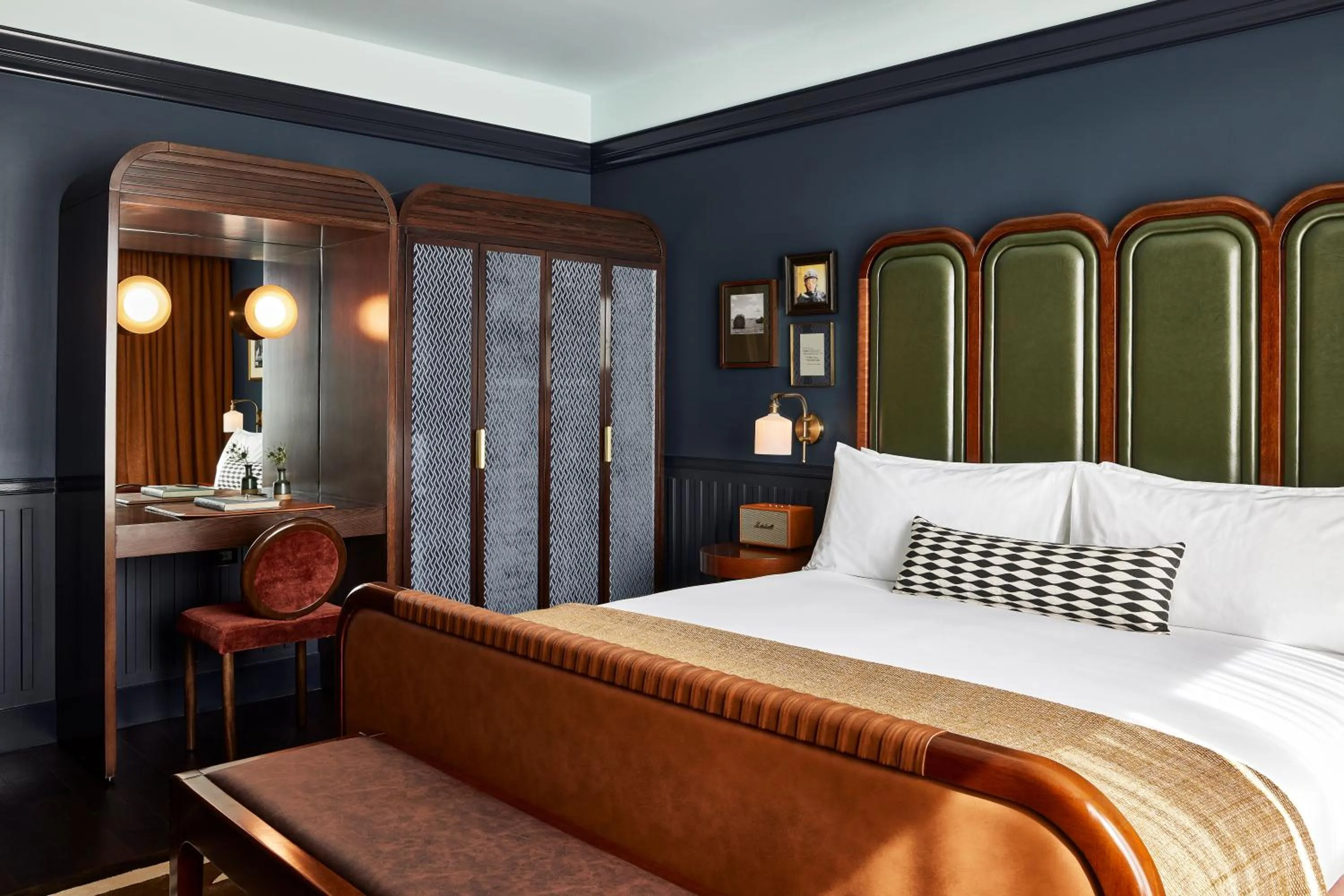 Bed in The Manchester Hotel