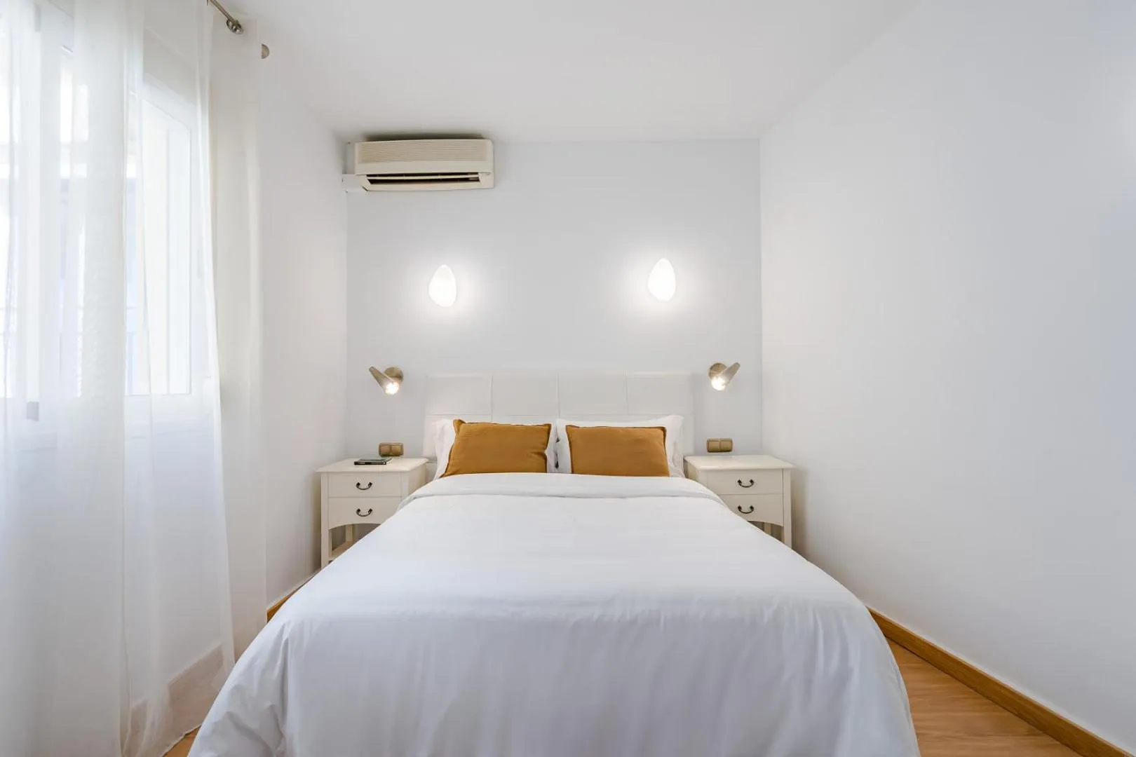 Bedroom, Bed in Hotel Agur