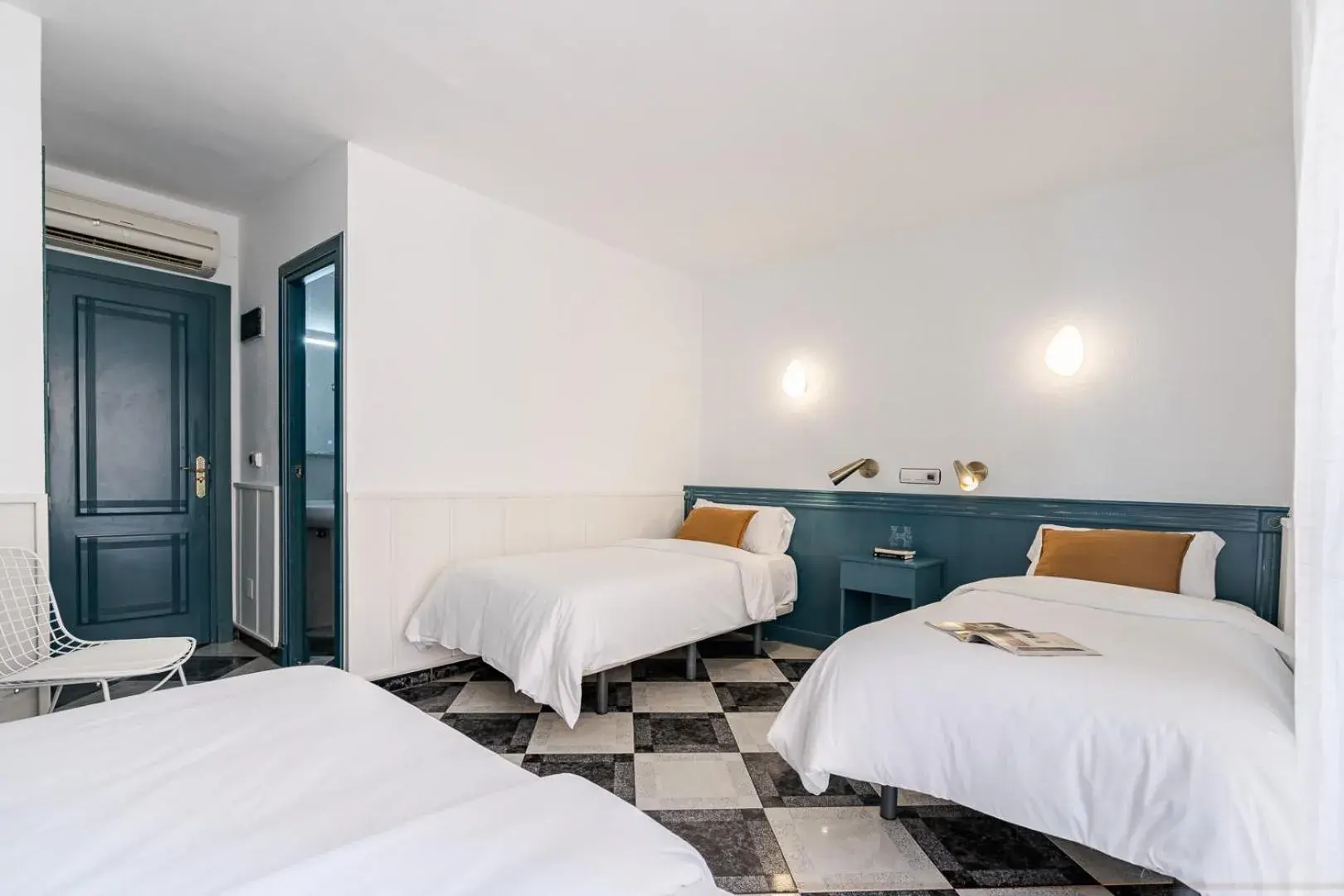 Triple Room in Hotel Agur Triple Room in Hotel Agur