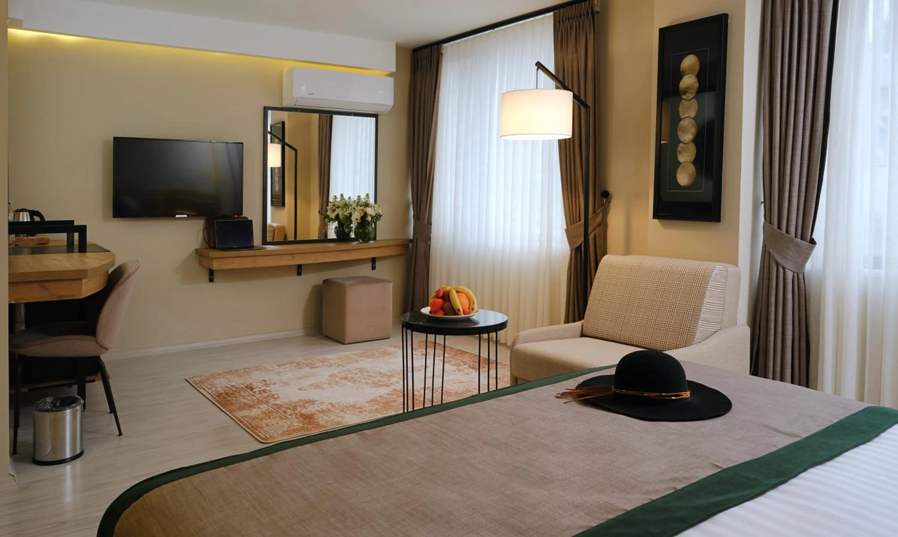 Photo of the whole room in Casa De Port Hotel İstanbul