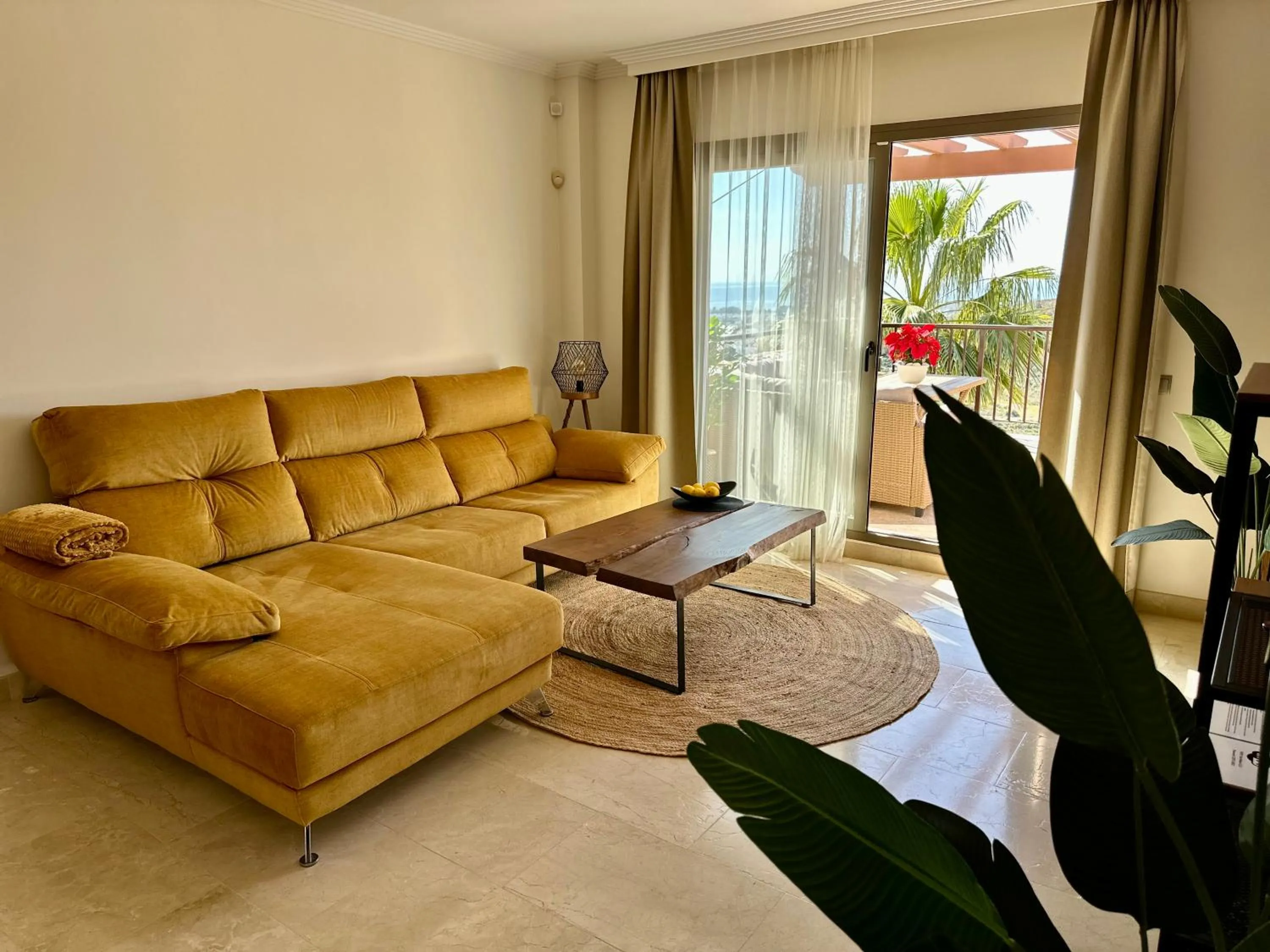 Two-Bedroom Apartment in Quartiers Marbella Golden Penthouse