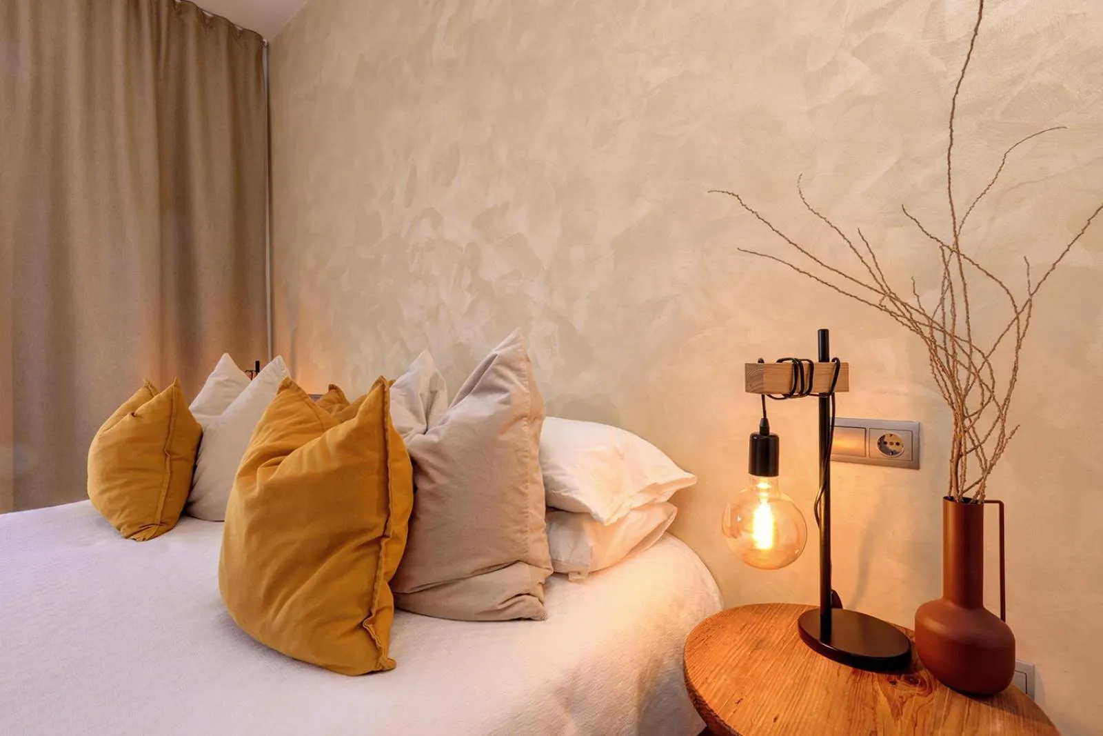 Bedroom, Bed in Quartiers Marbella Golden Penthouse