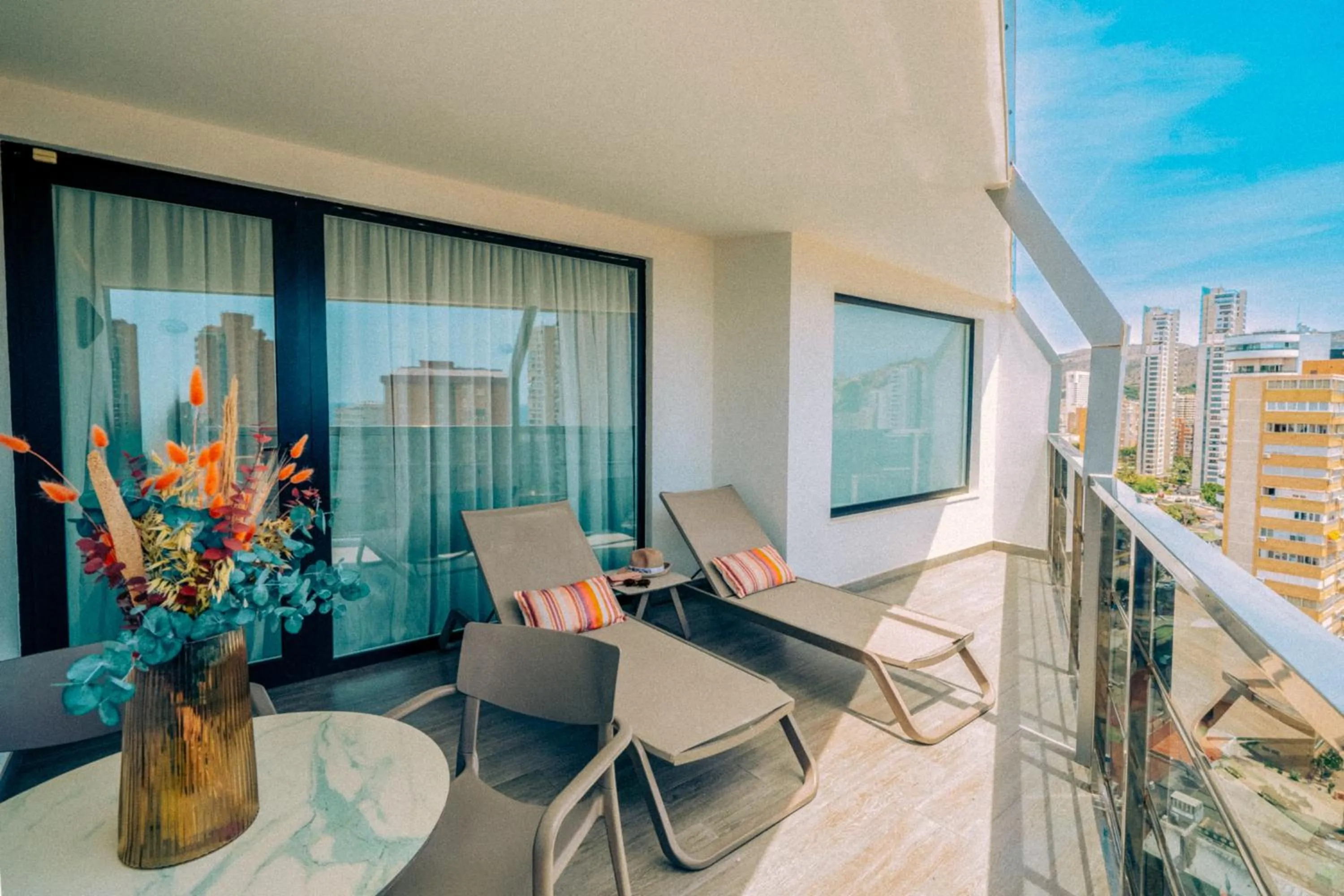 Marina Resort Benidorm - The Original Benidorm Vibe