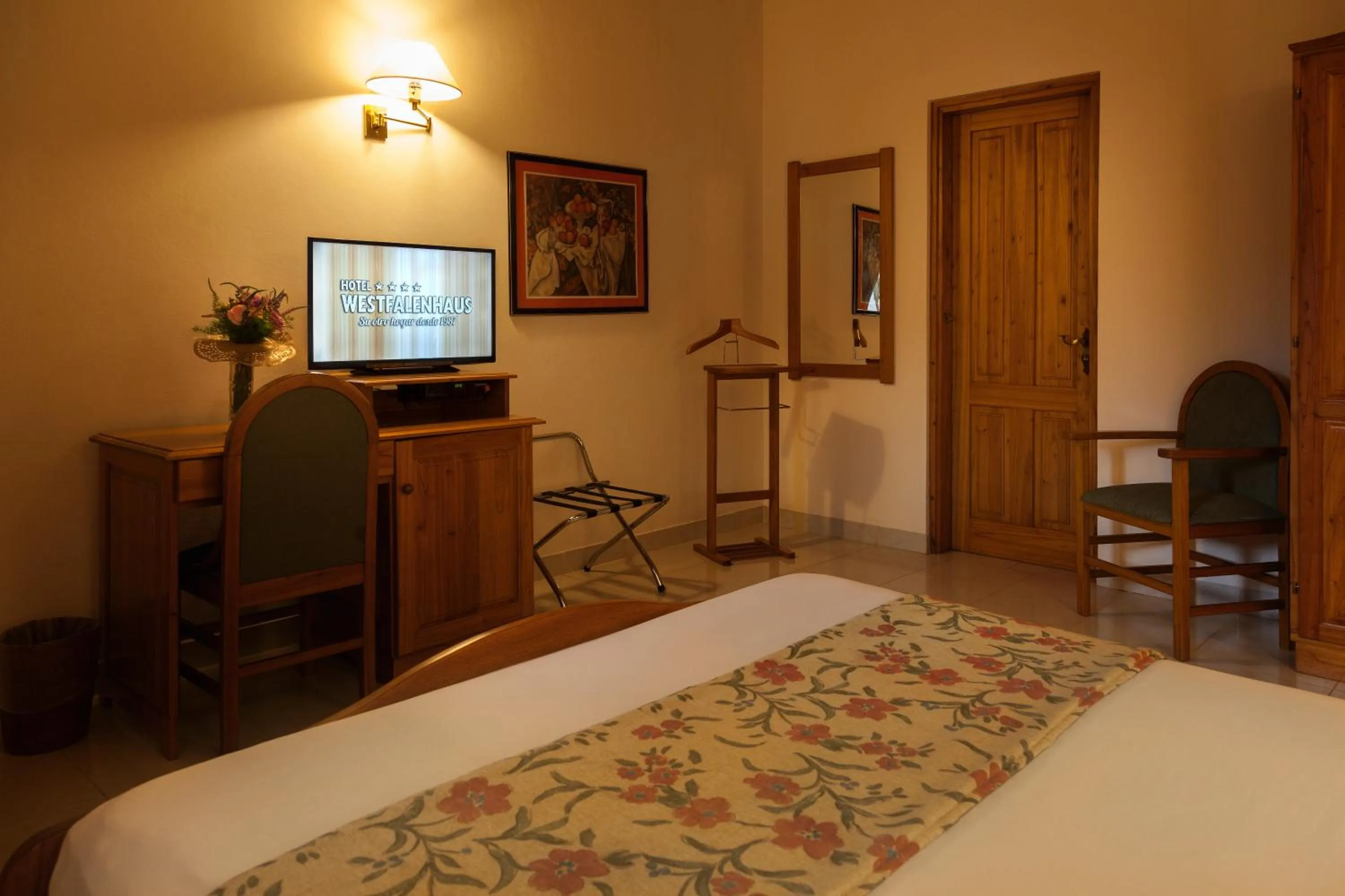 Bedroom, Bed in Hotel Westfalenhaus