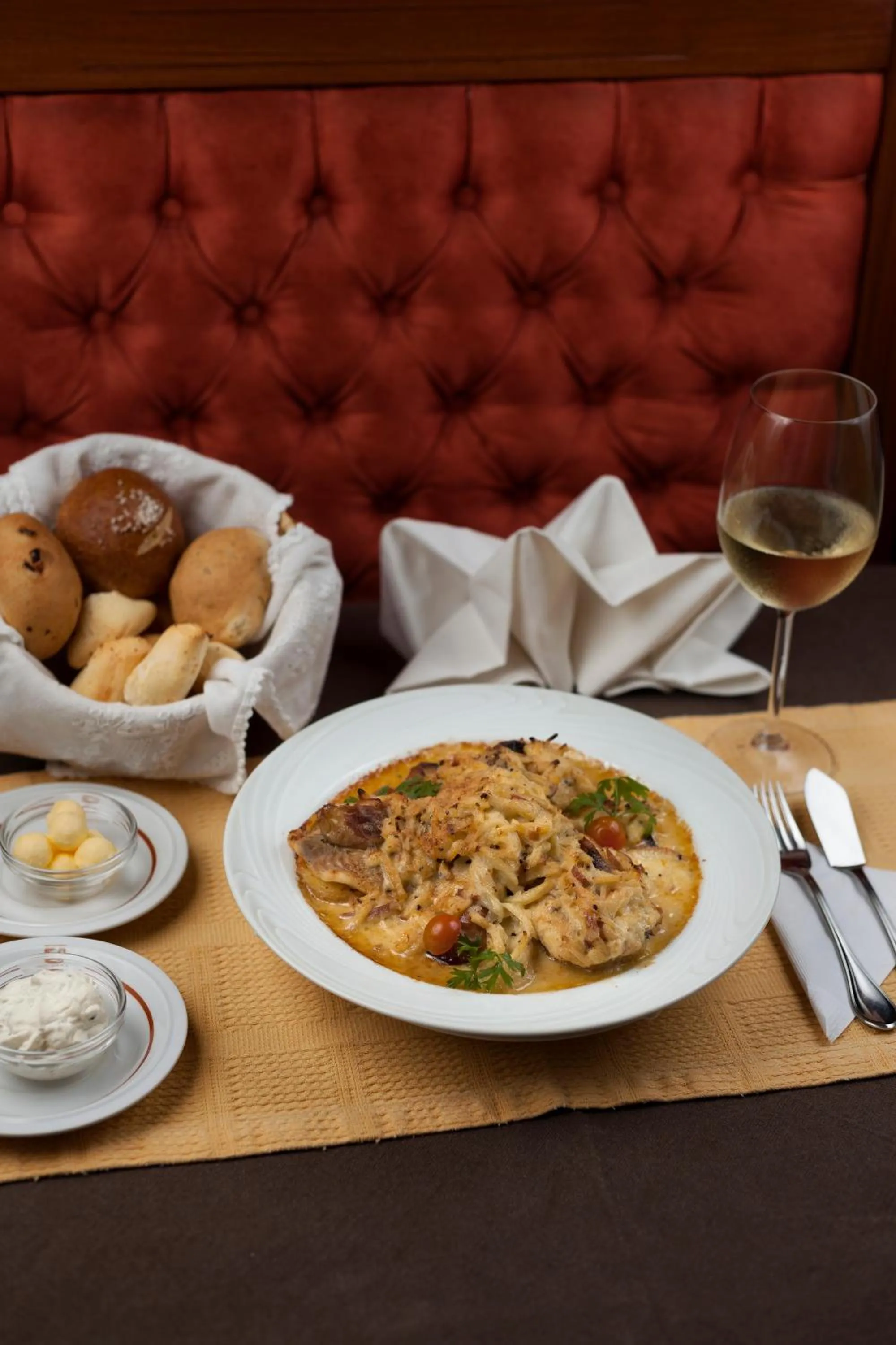 Restaurant/places to eat in Hotel Westfalenhaus