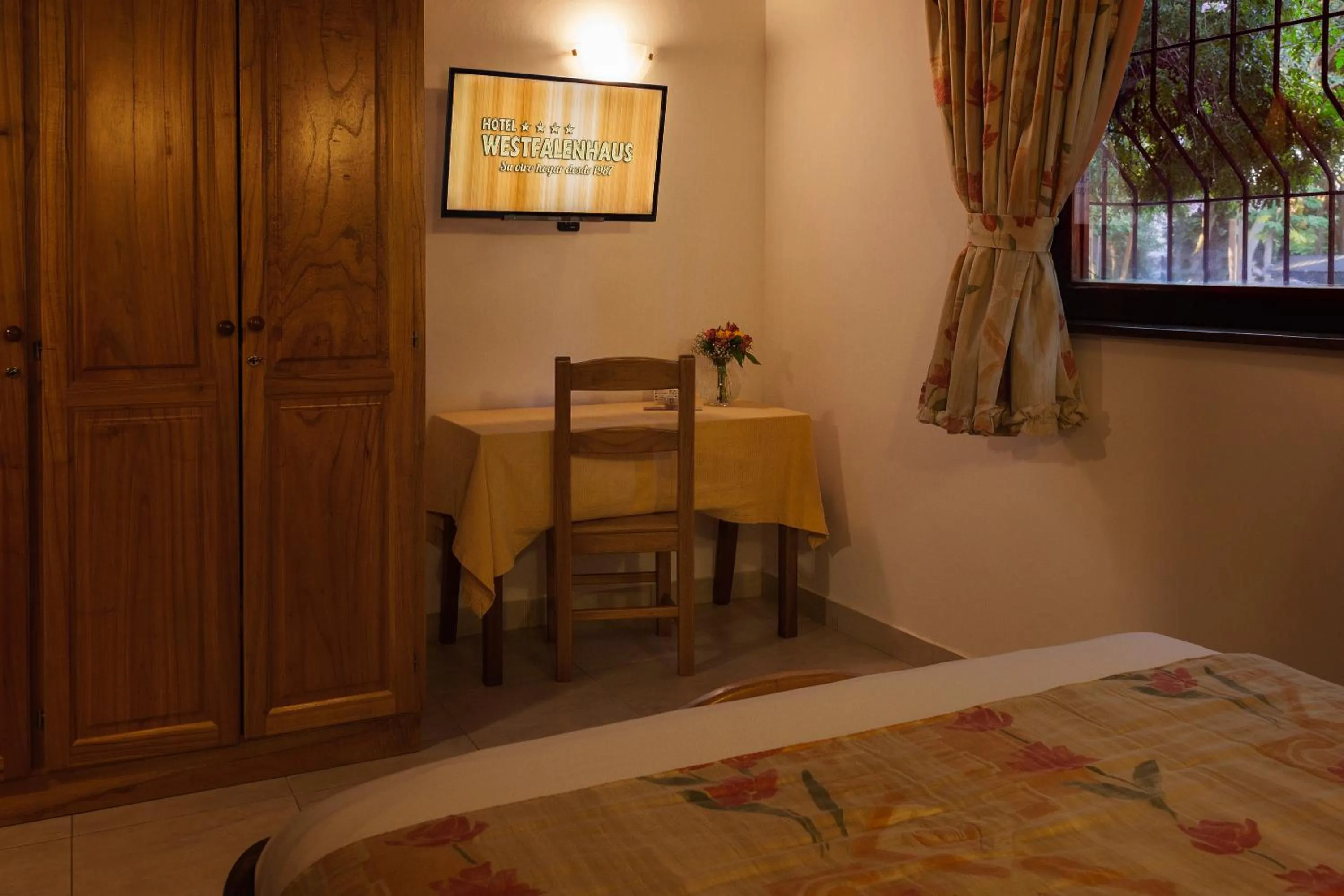 Decorative detail, Bed in Hotel Westfalenhaus