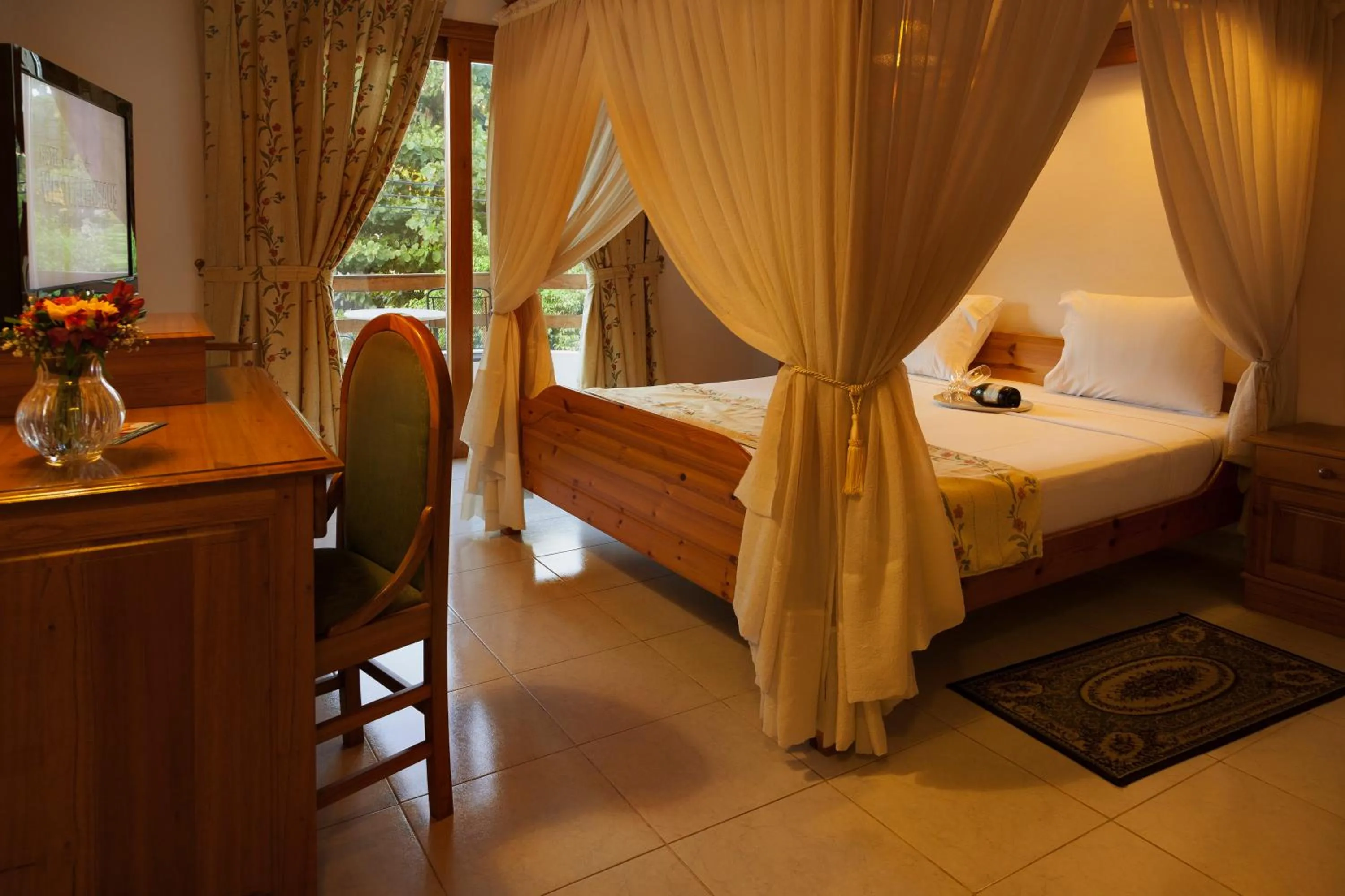 Bedroom, Bed in Hotel Westfalenhaus