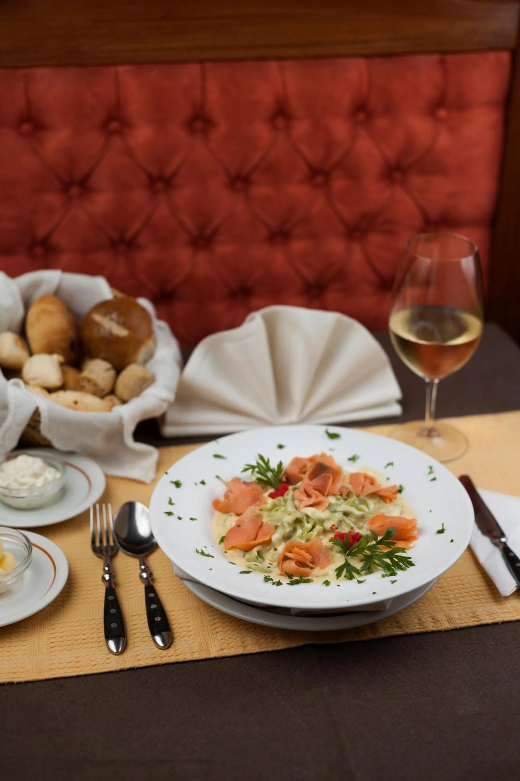 Restaurant/places to eat in Hotel Westfalenhaus