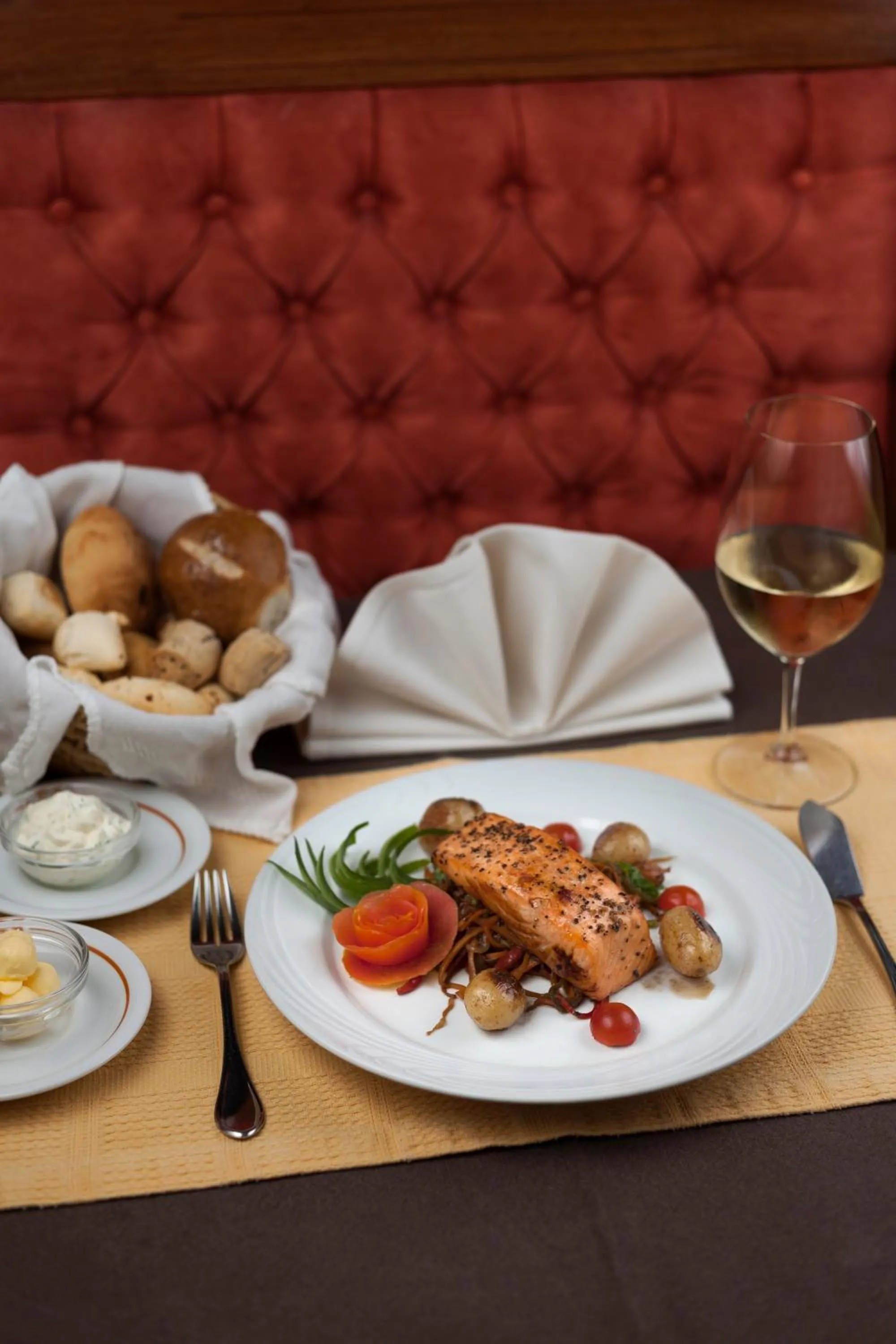 Restaurant/places to eat in Hotel Westfalenhaus