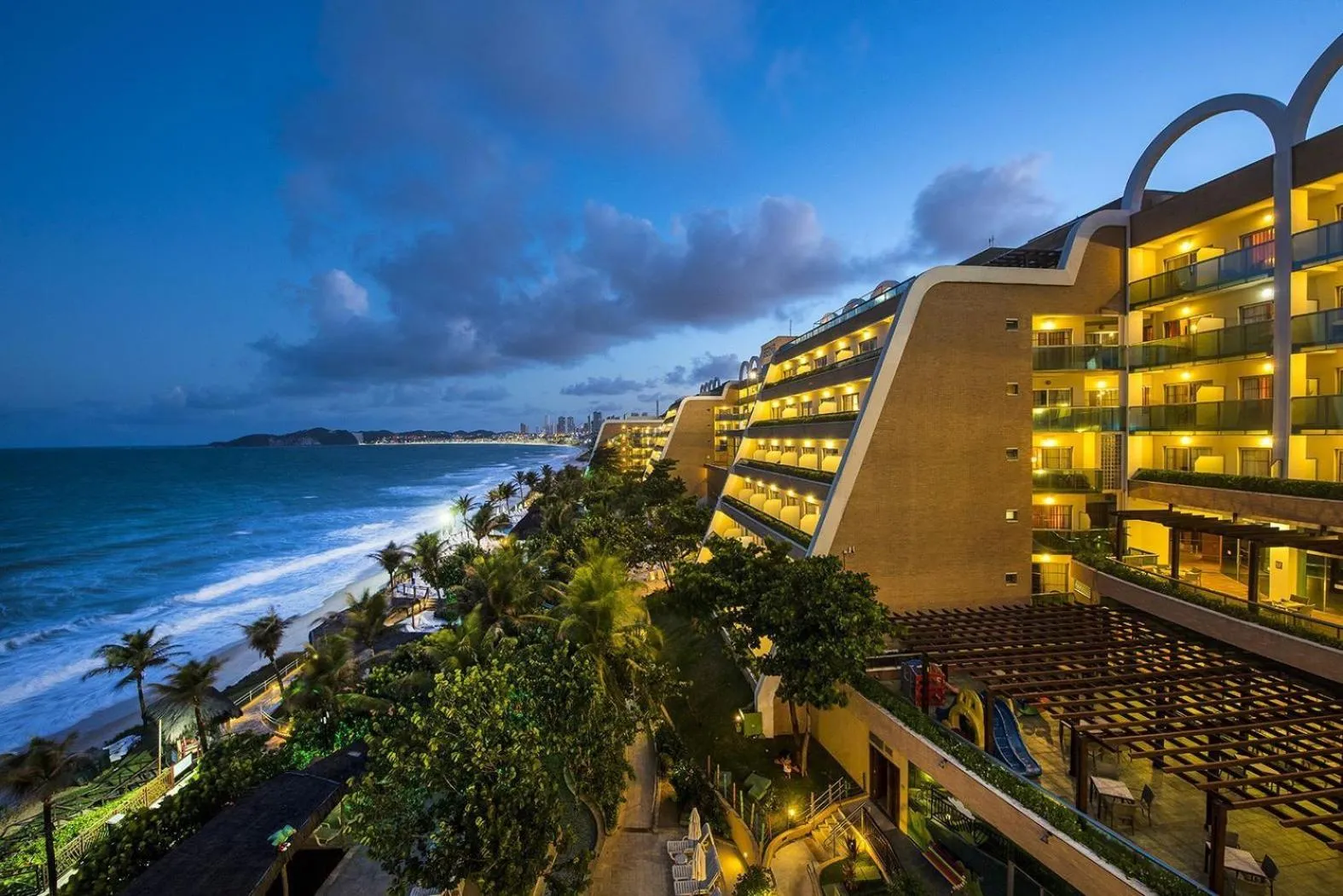 Property building in SERHS Experience Suítes