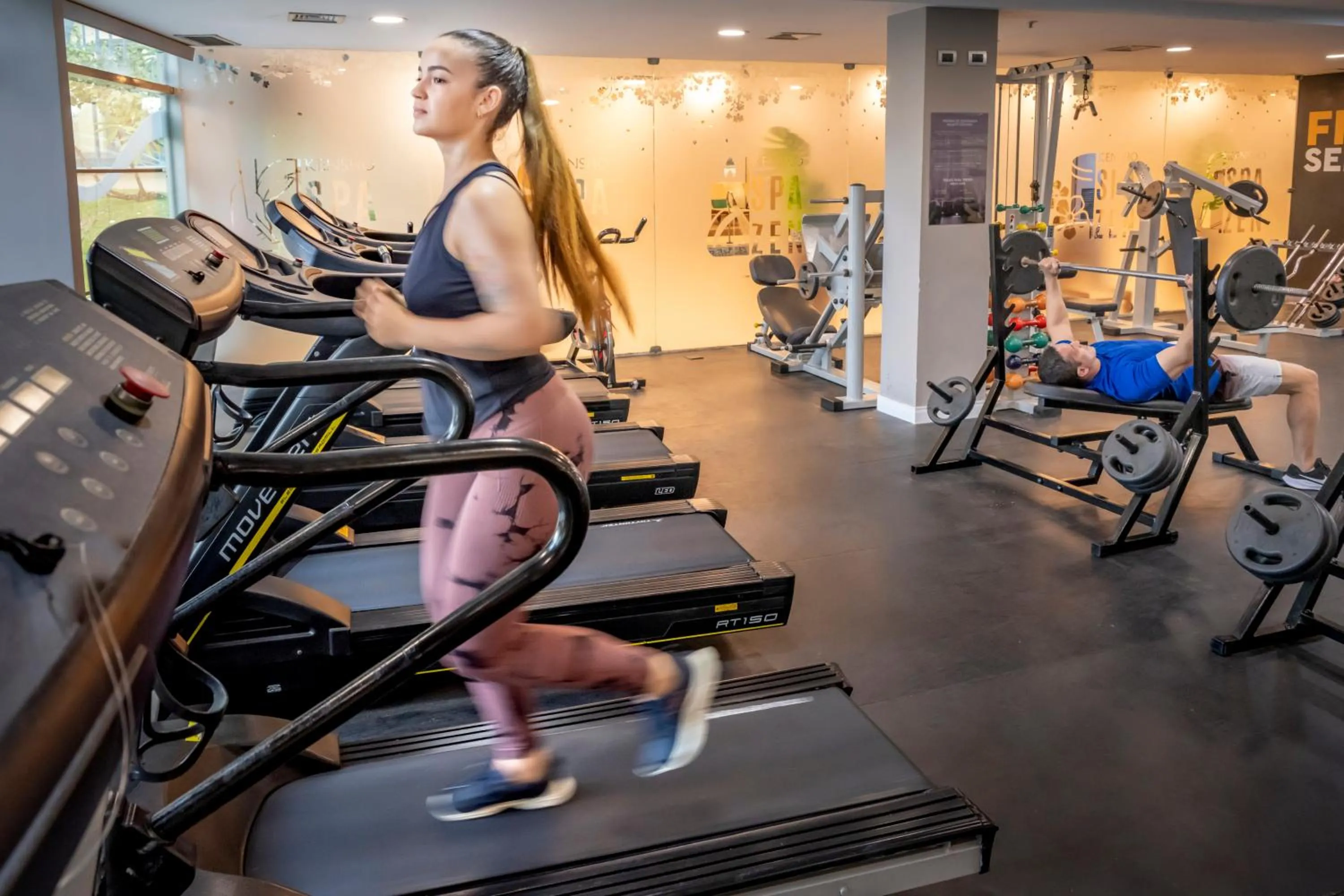 Fitness centre/facilities in SERHS Experience Suítes