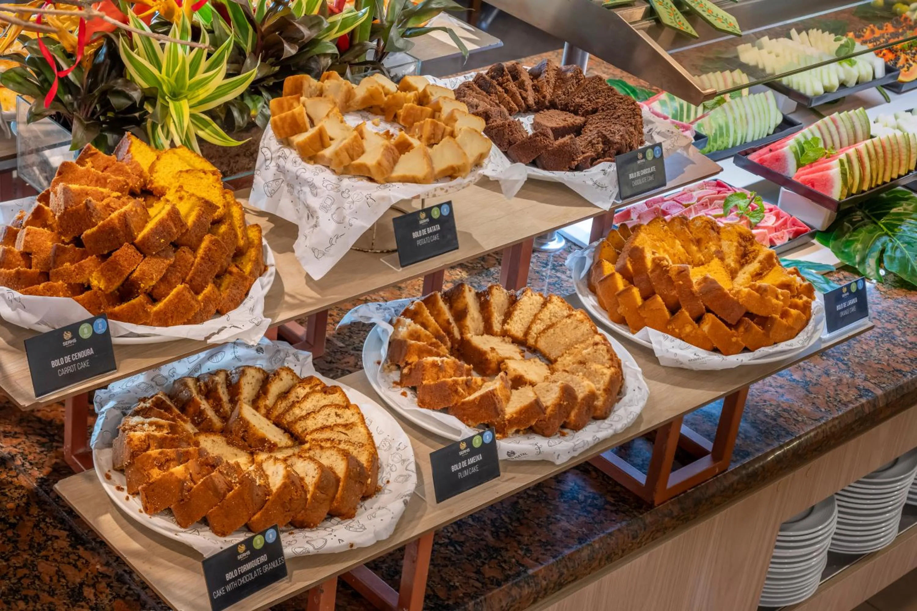 Food in SERHS Experience Suítes