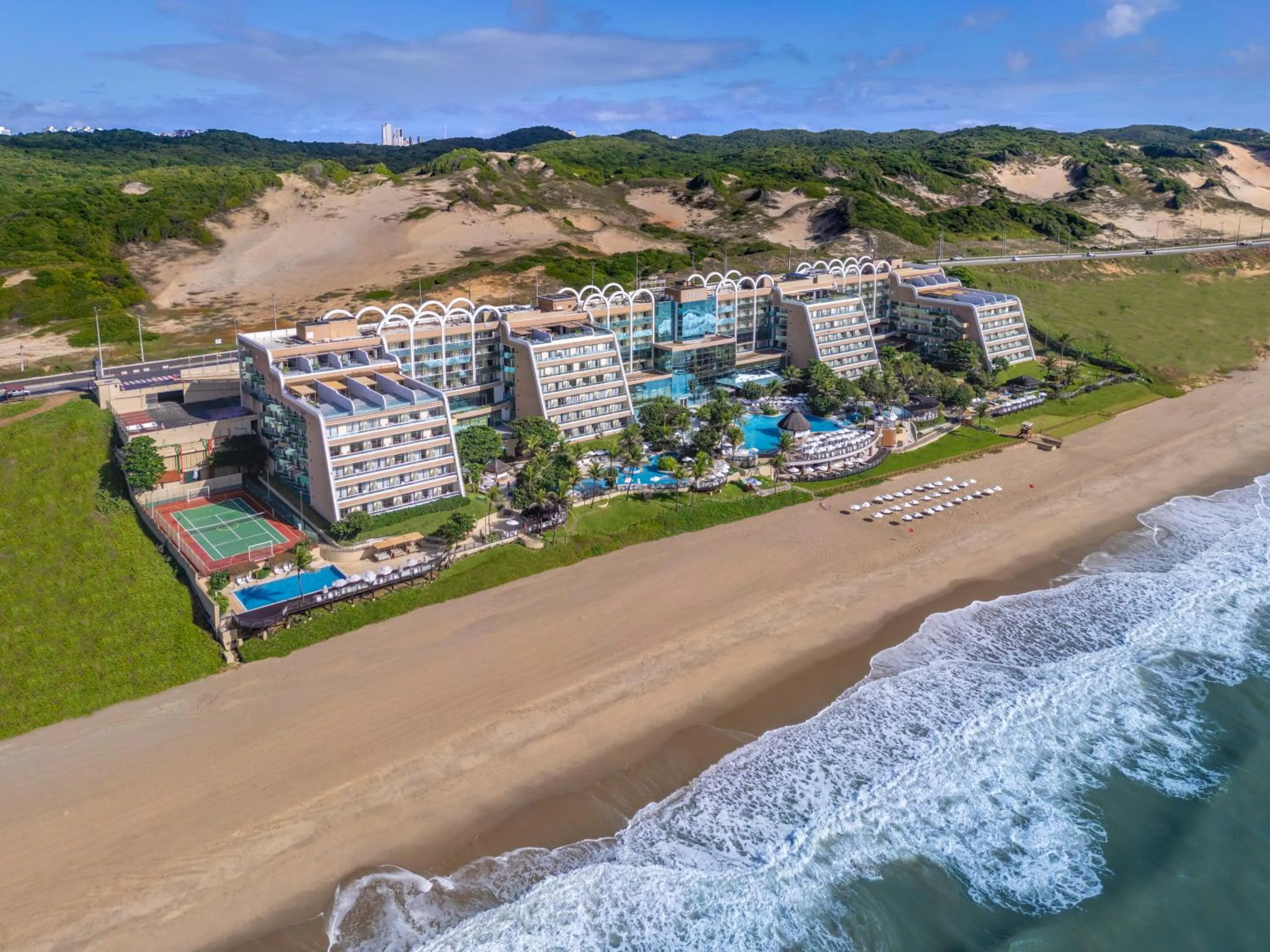 Property building in SERHS Experience Suítes