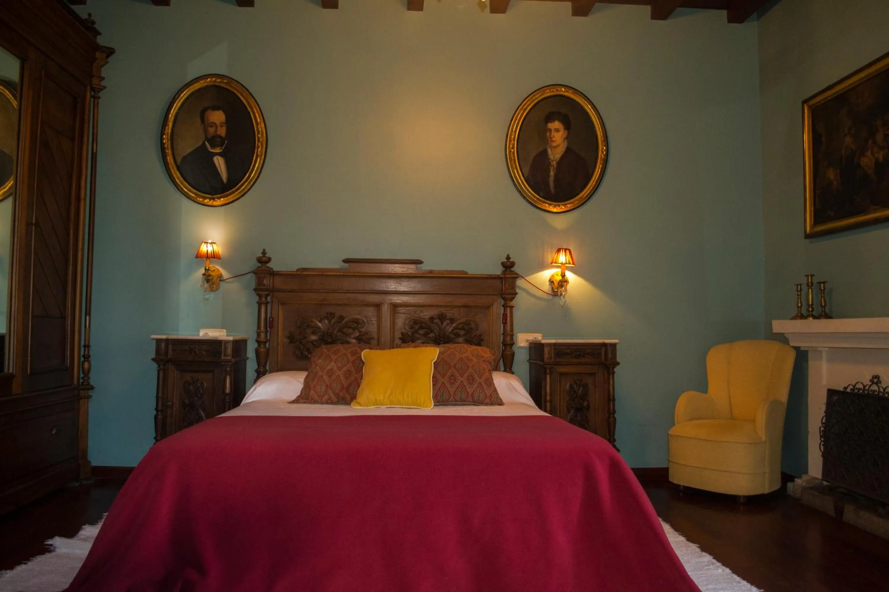 Photo of the whole room, Bed in Pazo Larache