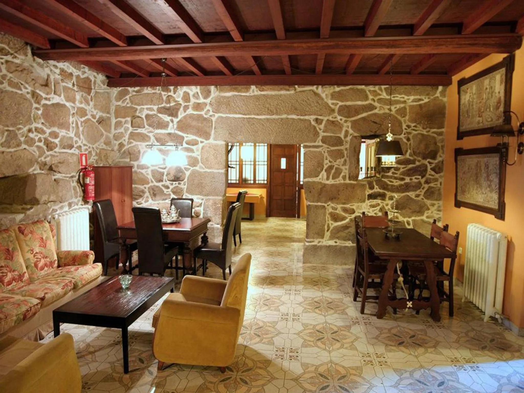 Restaurant/places to eat in Pazo Larache