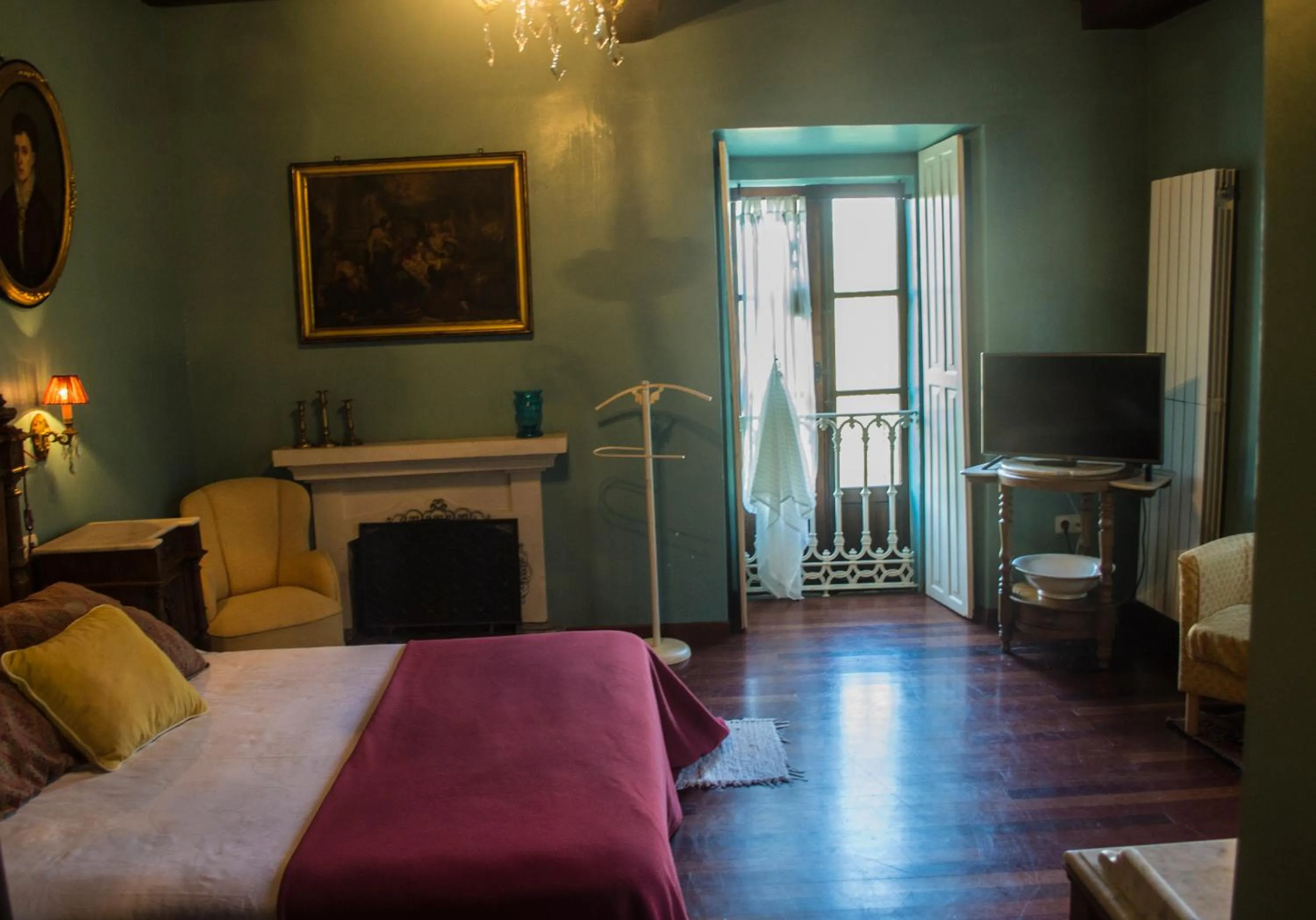 Photo of the whole room, Bed in Pazo Larache