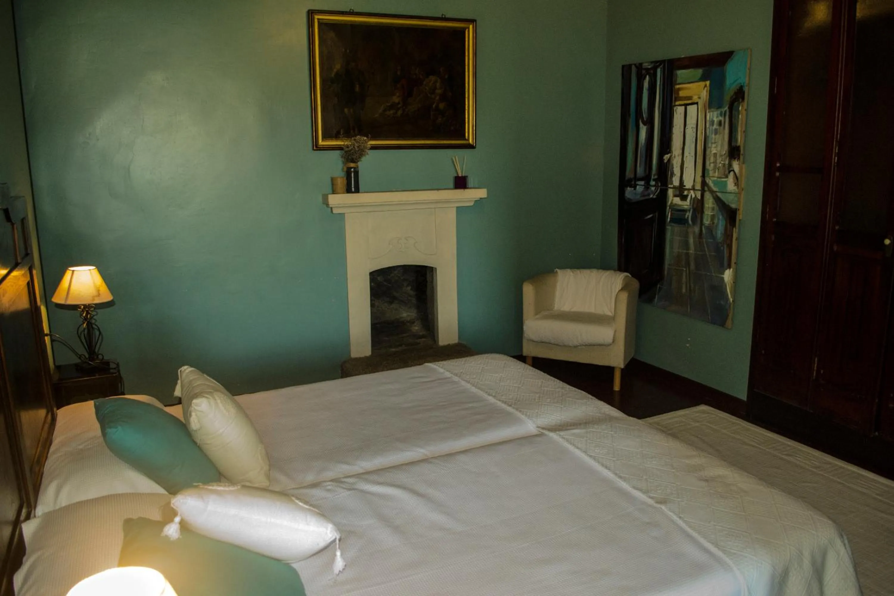 Photo of the whole room, Bed in Pazo Larache