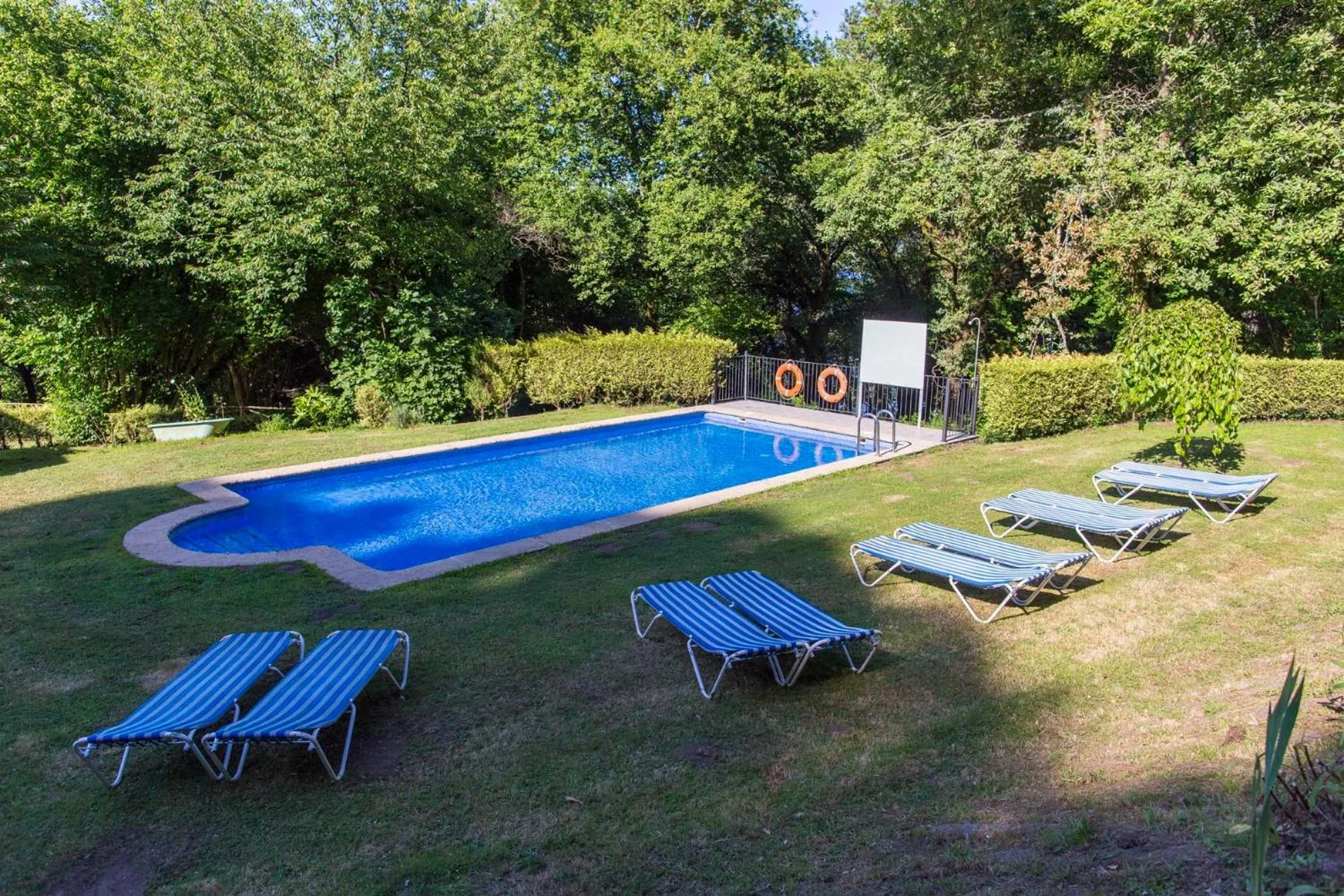 Swimming pool in Pazo Larache