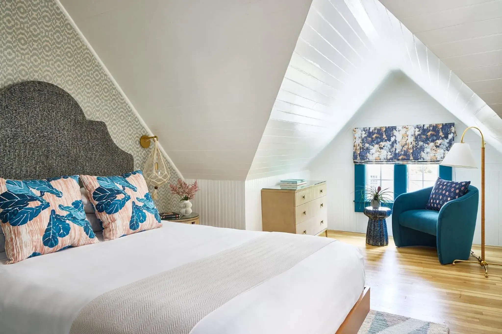 Petite Queen in The Coco, The Edgartown Collection Petite Queen in The Coco, The Edgartown Collection