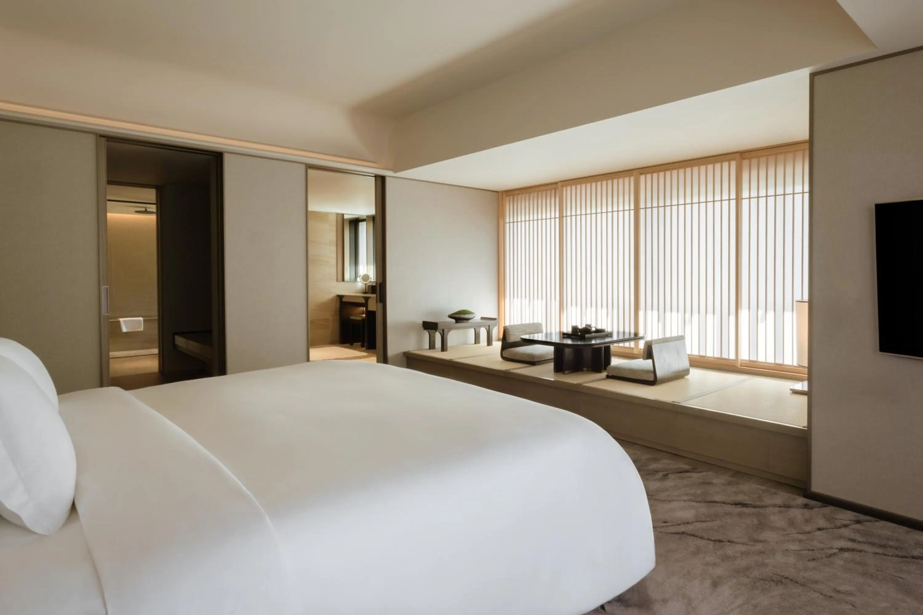 Bed in Dusit Thani Kyoto