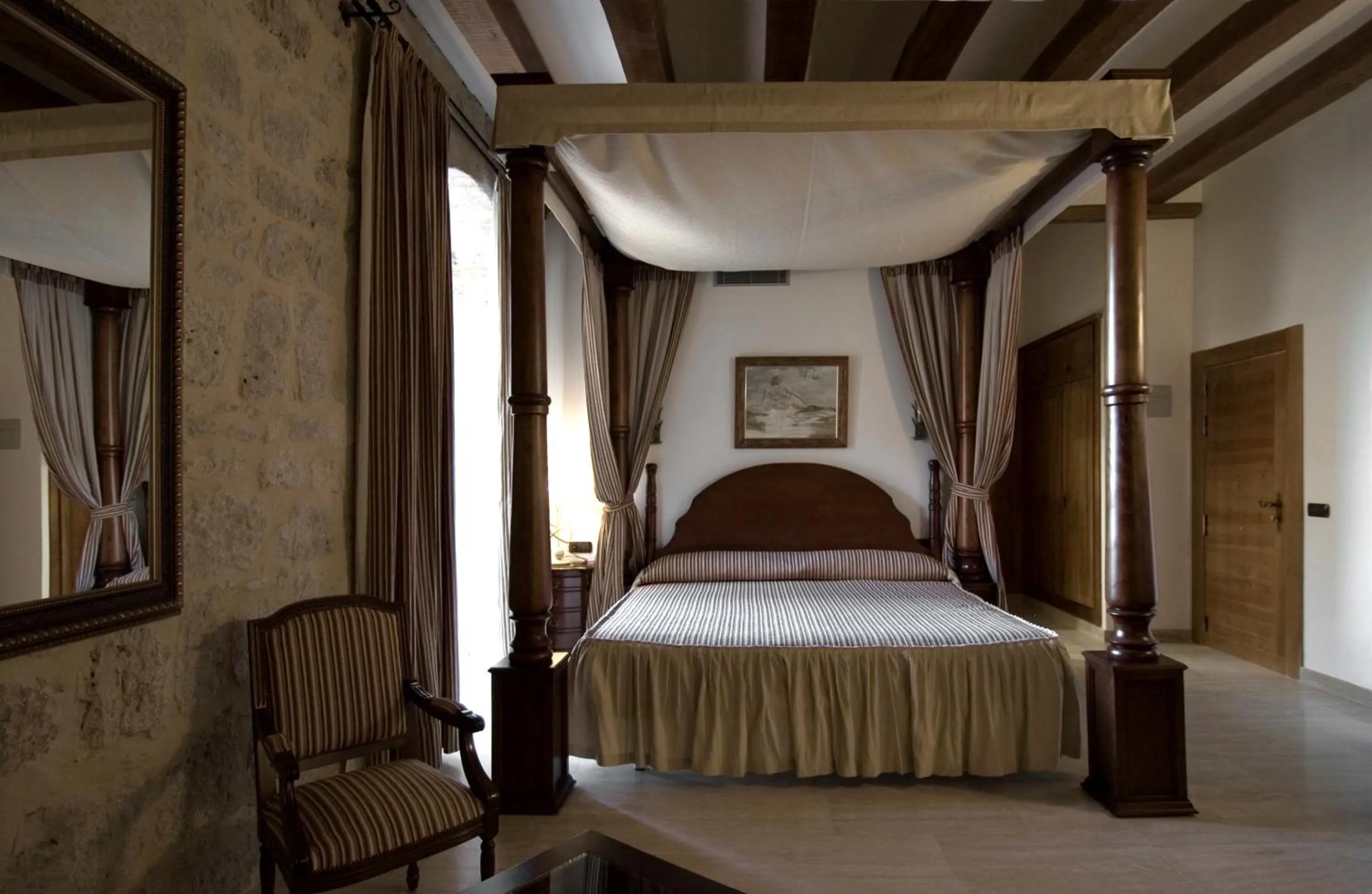 Bathroom, Bed in Señorio de Olmillos