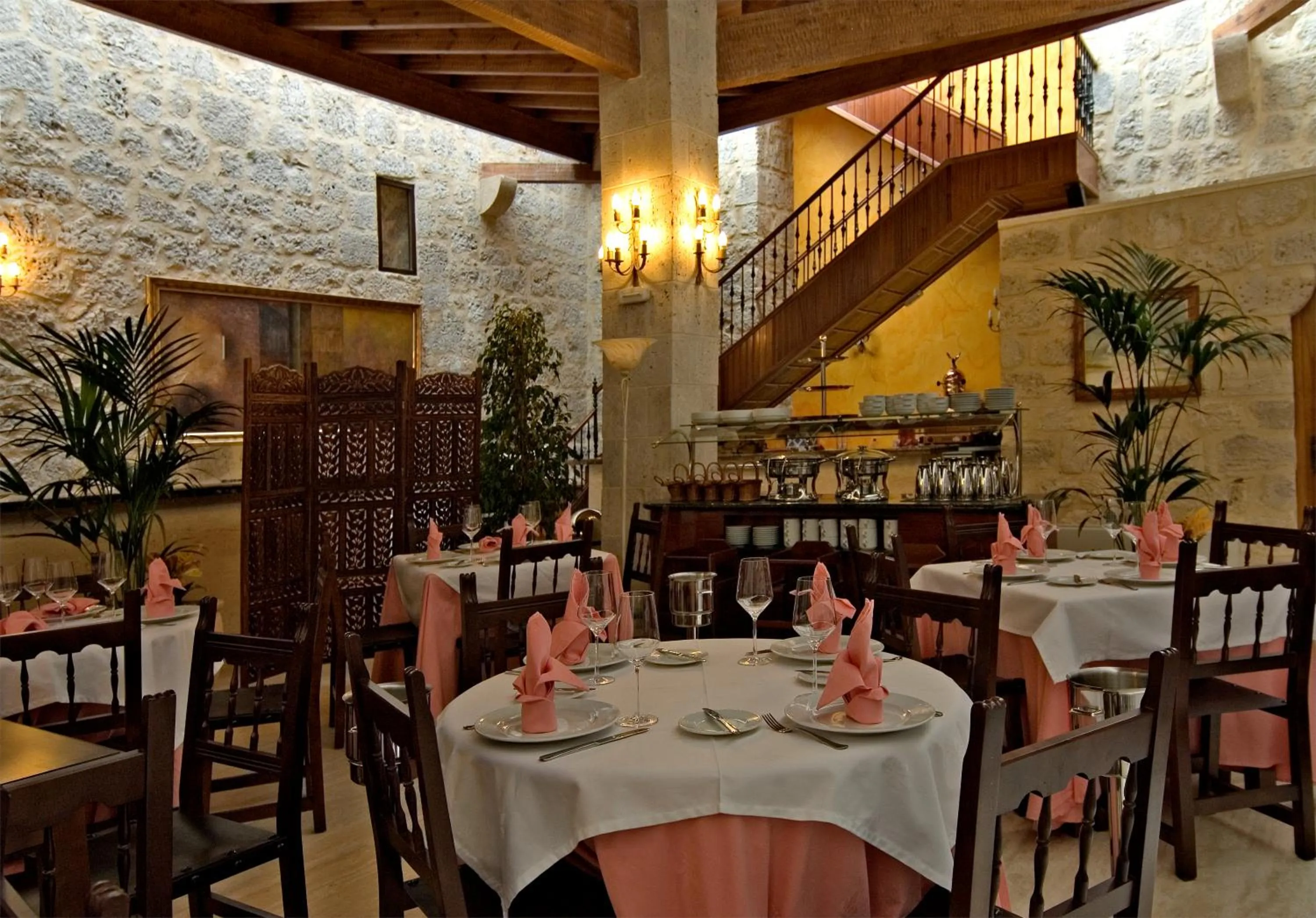 Restaurant/places to eat in Señorio de Olmillos