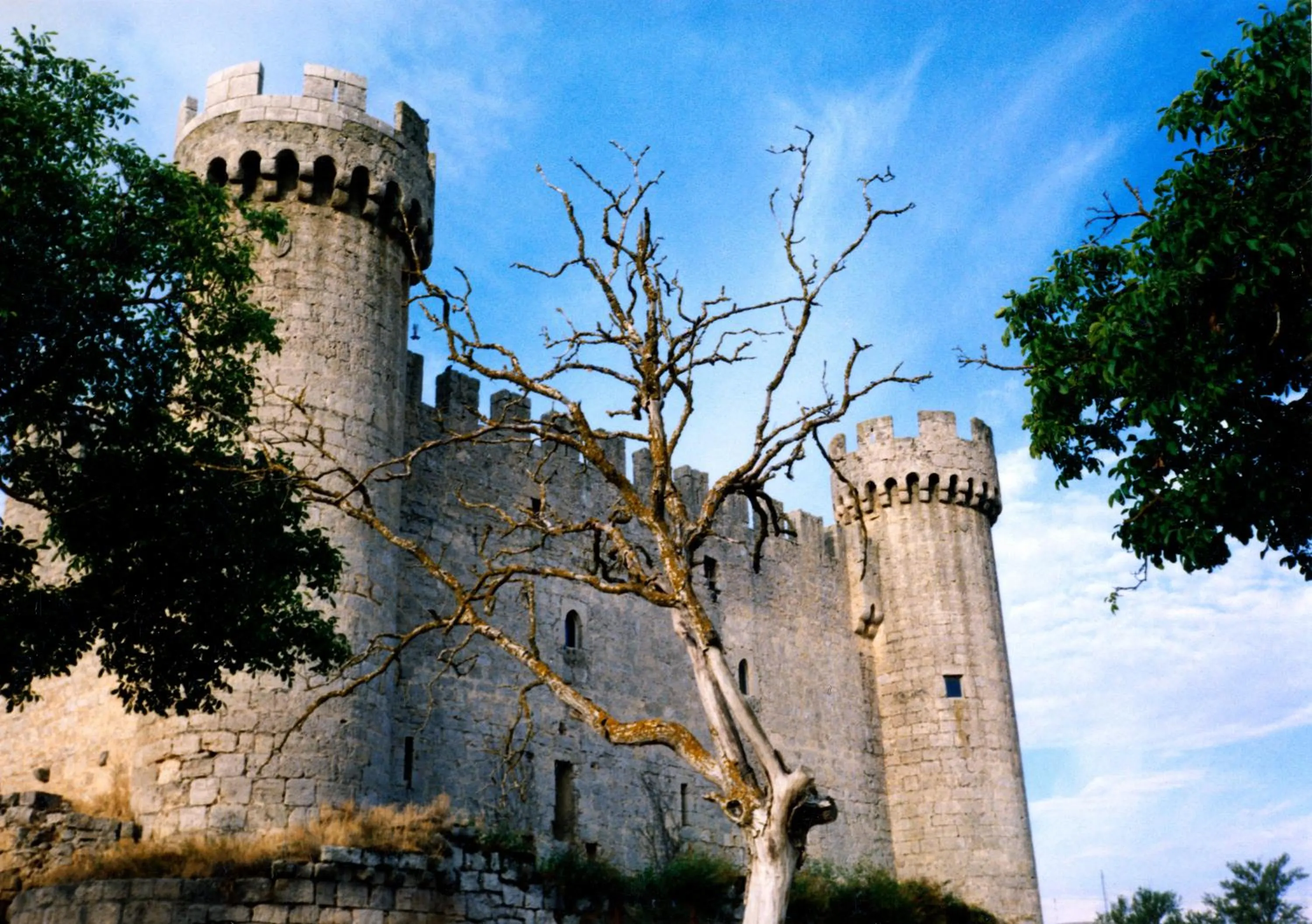 Facade/entrance in Señorio de Olmillos