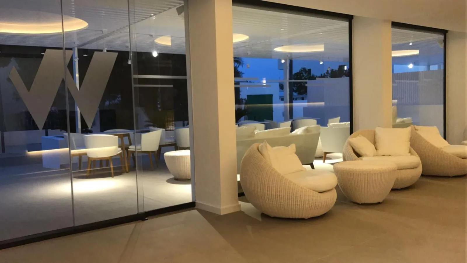 White Apartments - Adults Only