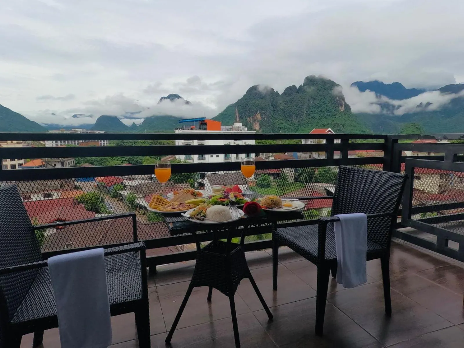 VANG VIENG TOPVIEW HOTEL