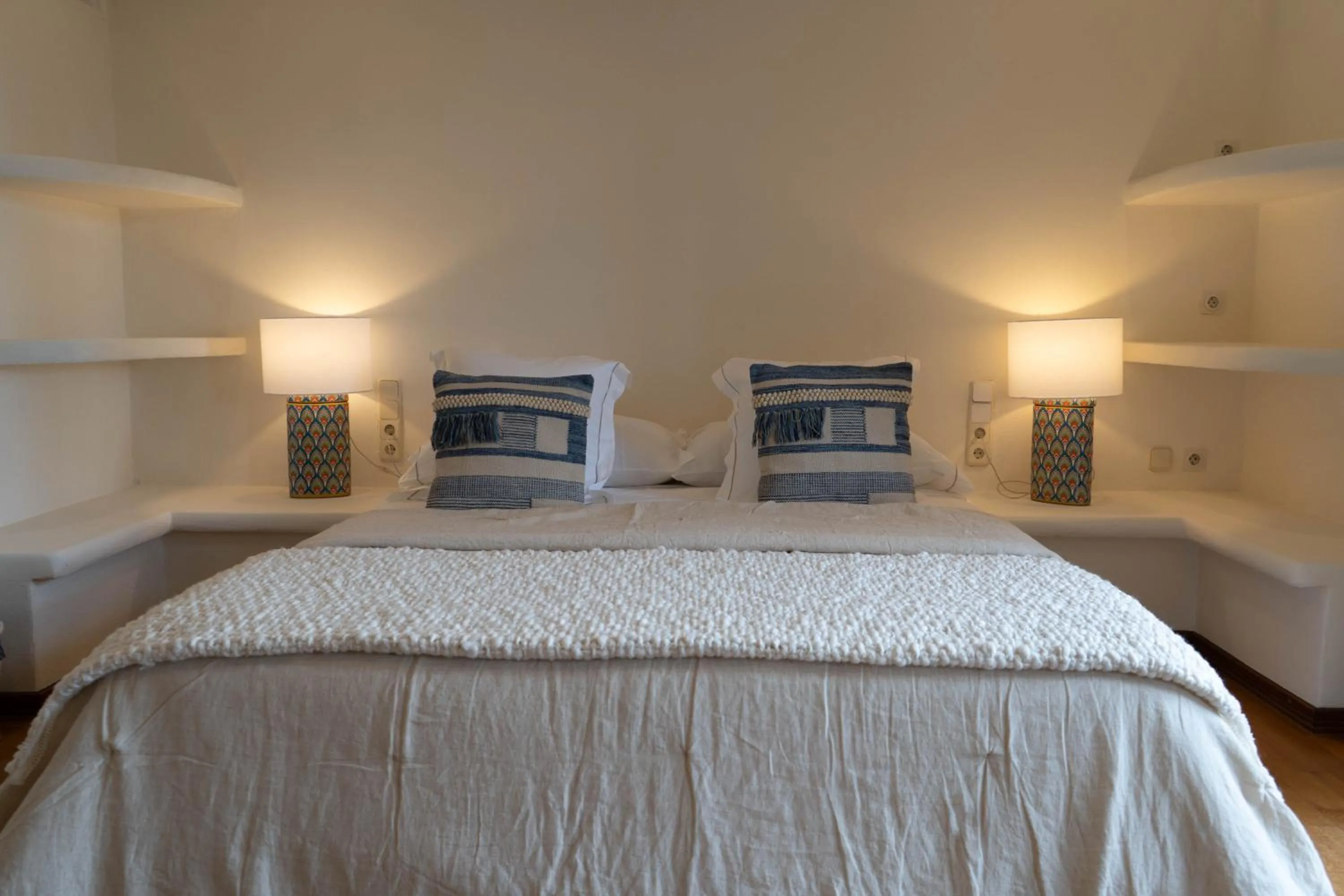 Bed in Reserva Rotana Golf Resort