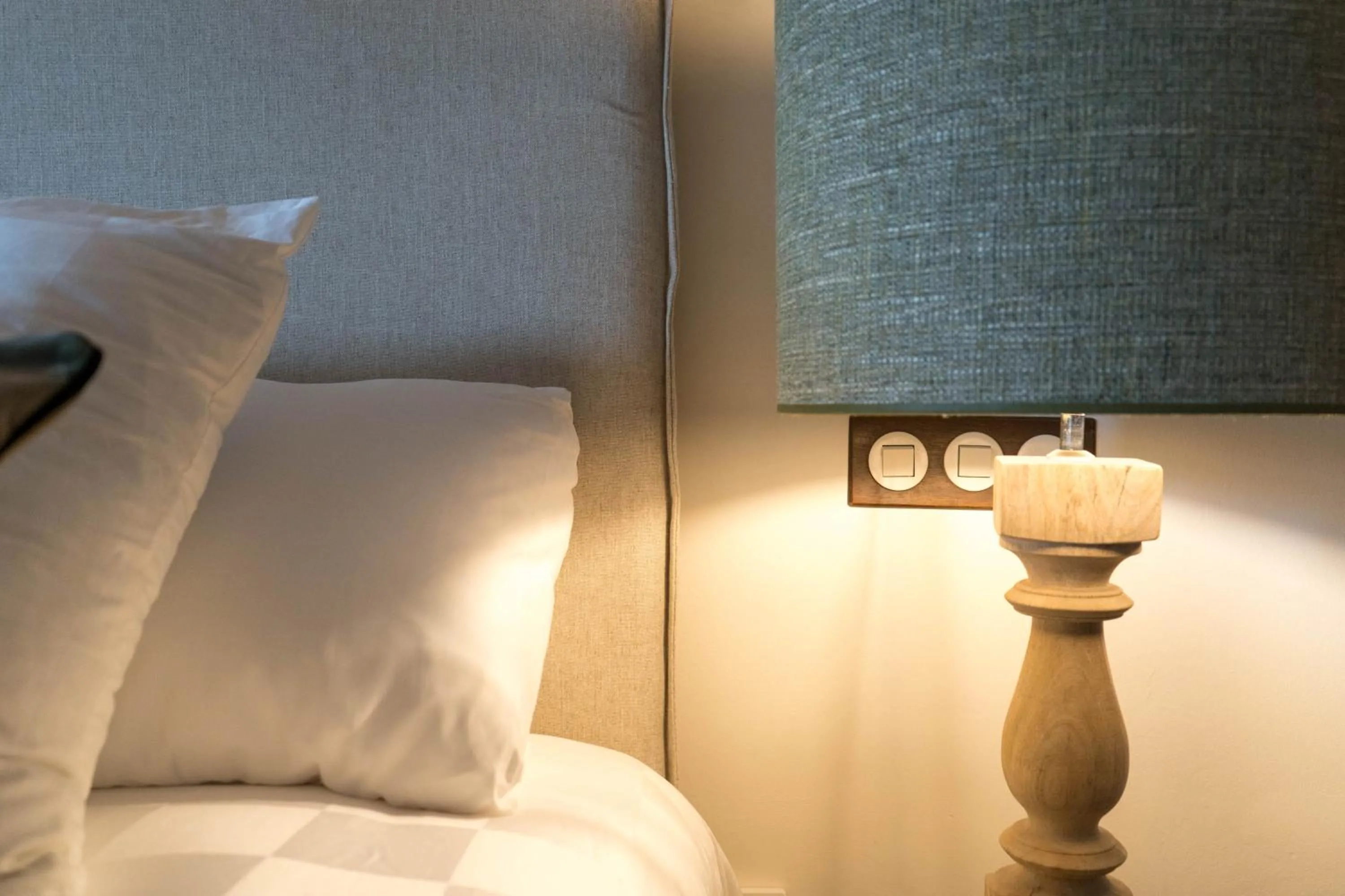 Bed in Reserva Rotana Golf Resort