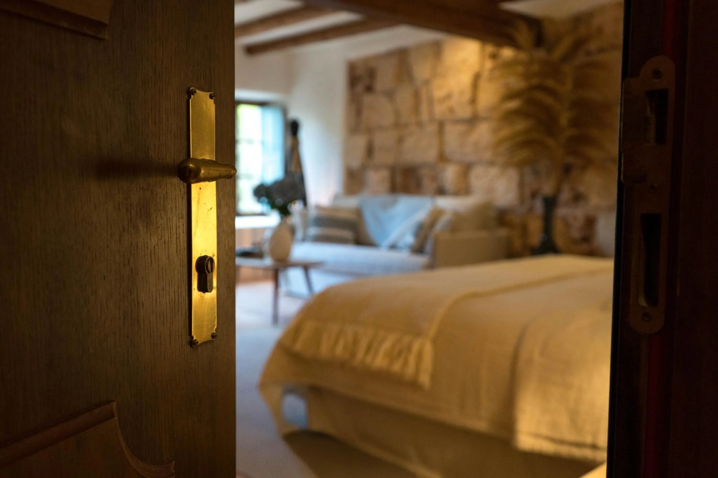 Bed in Reserva Rotana Golf Resort