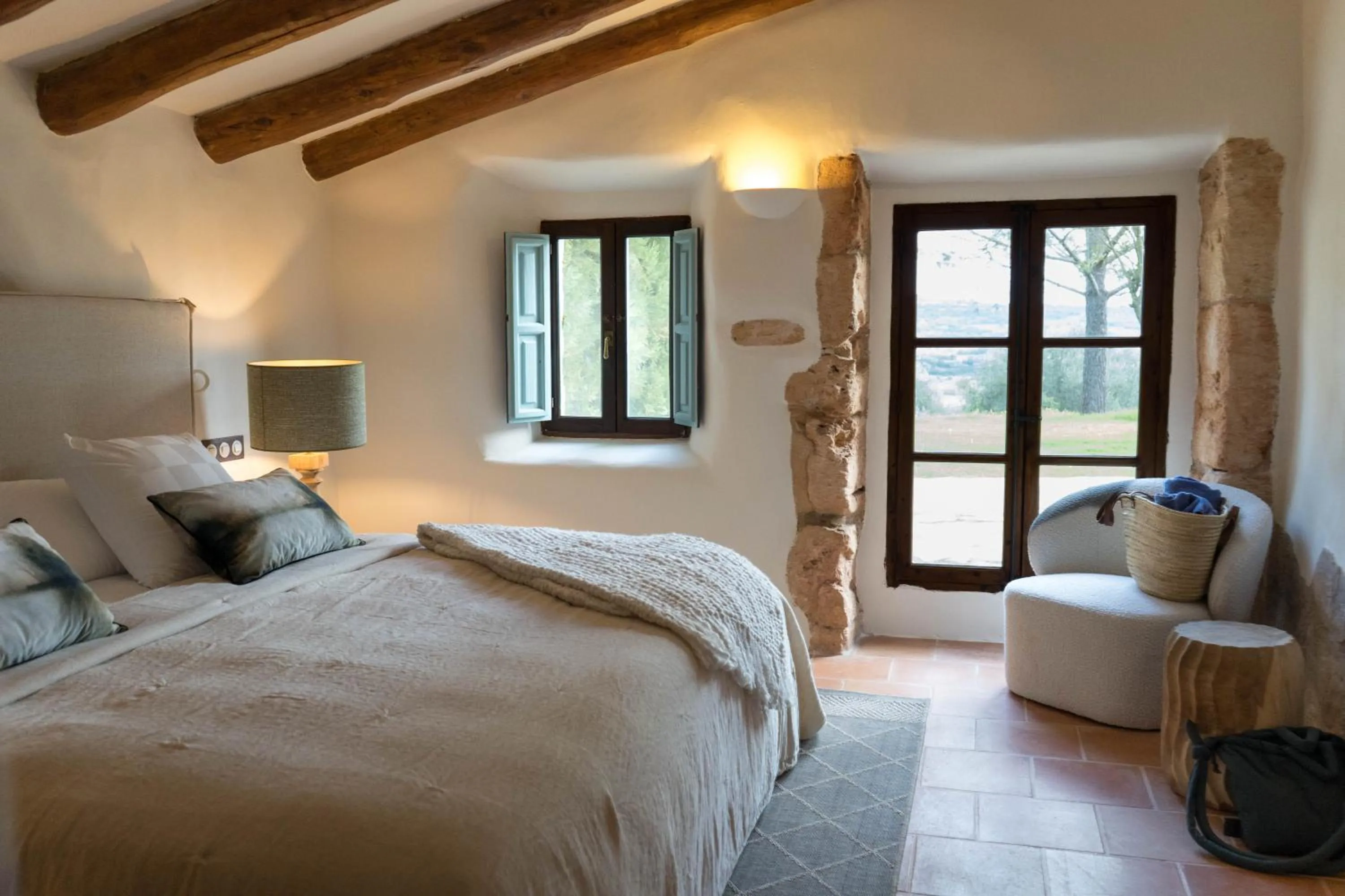 Bed in Reserva Rotana Golf Resort