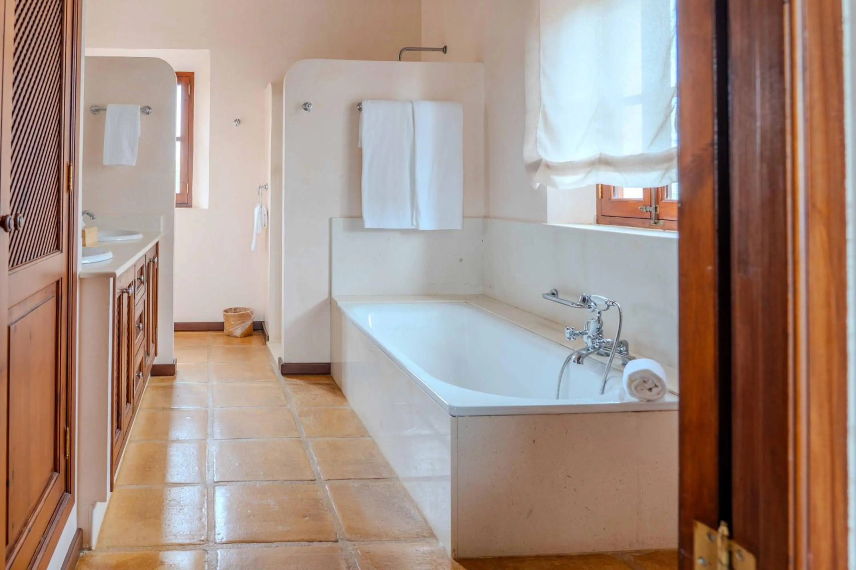 Bathroom in Reserva Rotana Golf Resort