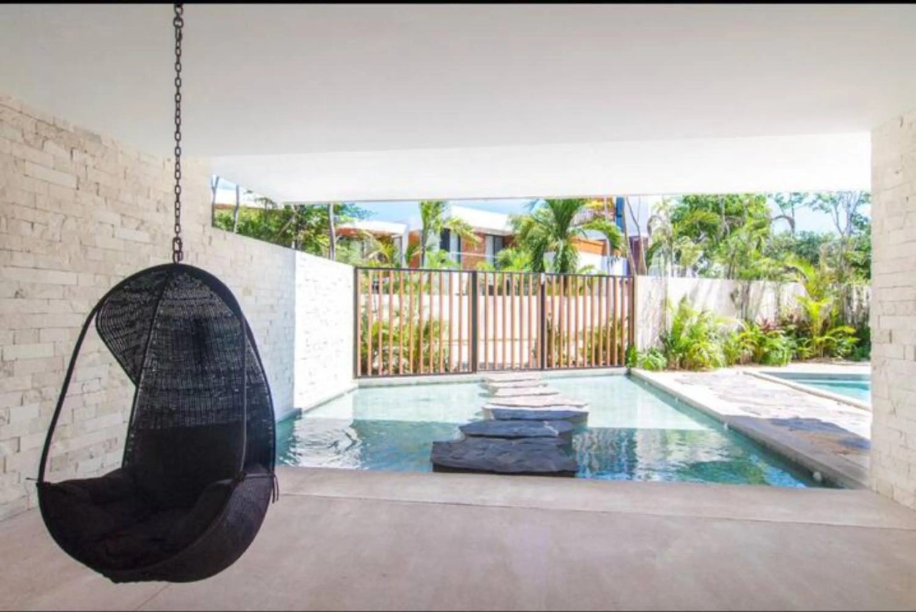 Day in Spectacular Apartment Quiet Area Pool & Gym PURE 301