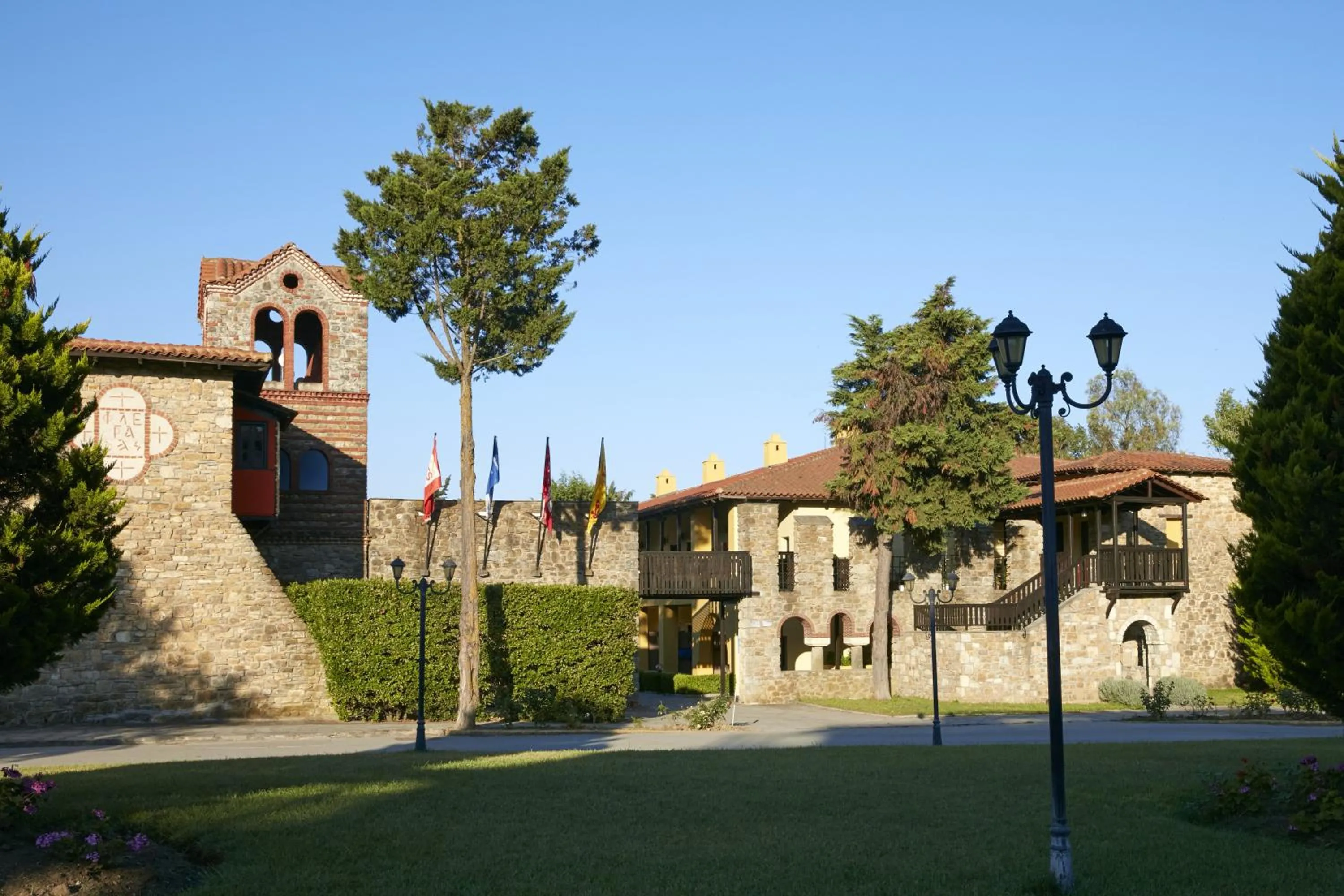 Facade/entrance in Simantro Resort