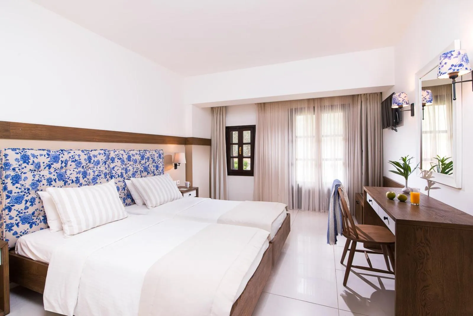 TV and multimedia, Bed in Simantro Resort