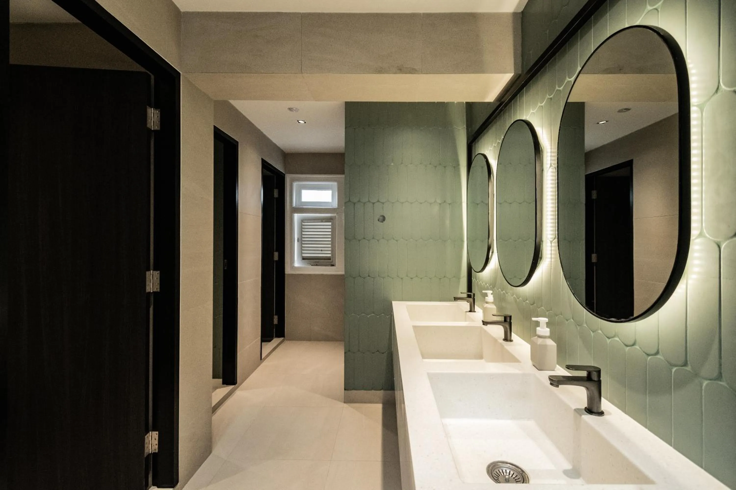 Bathroom in Jyu Capsule Hotel