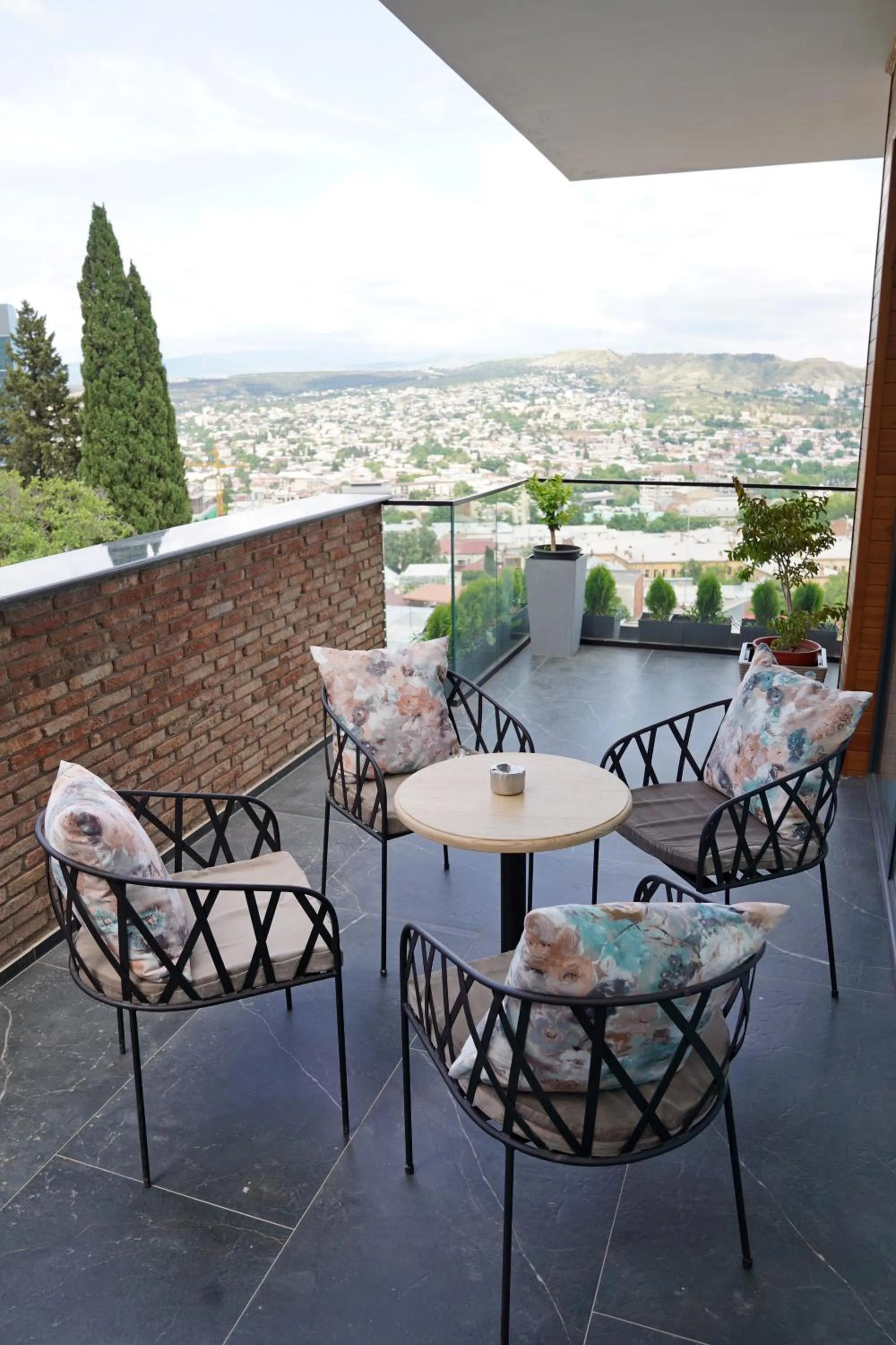 Patio in Hotel Tiflisi Inn