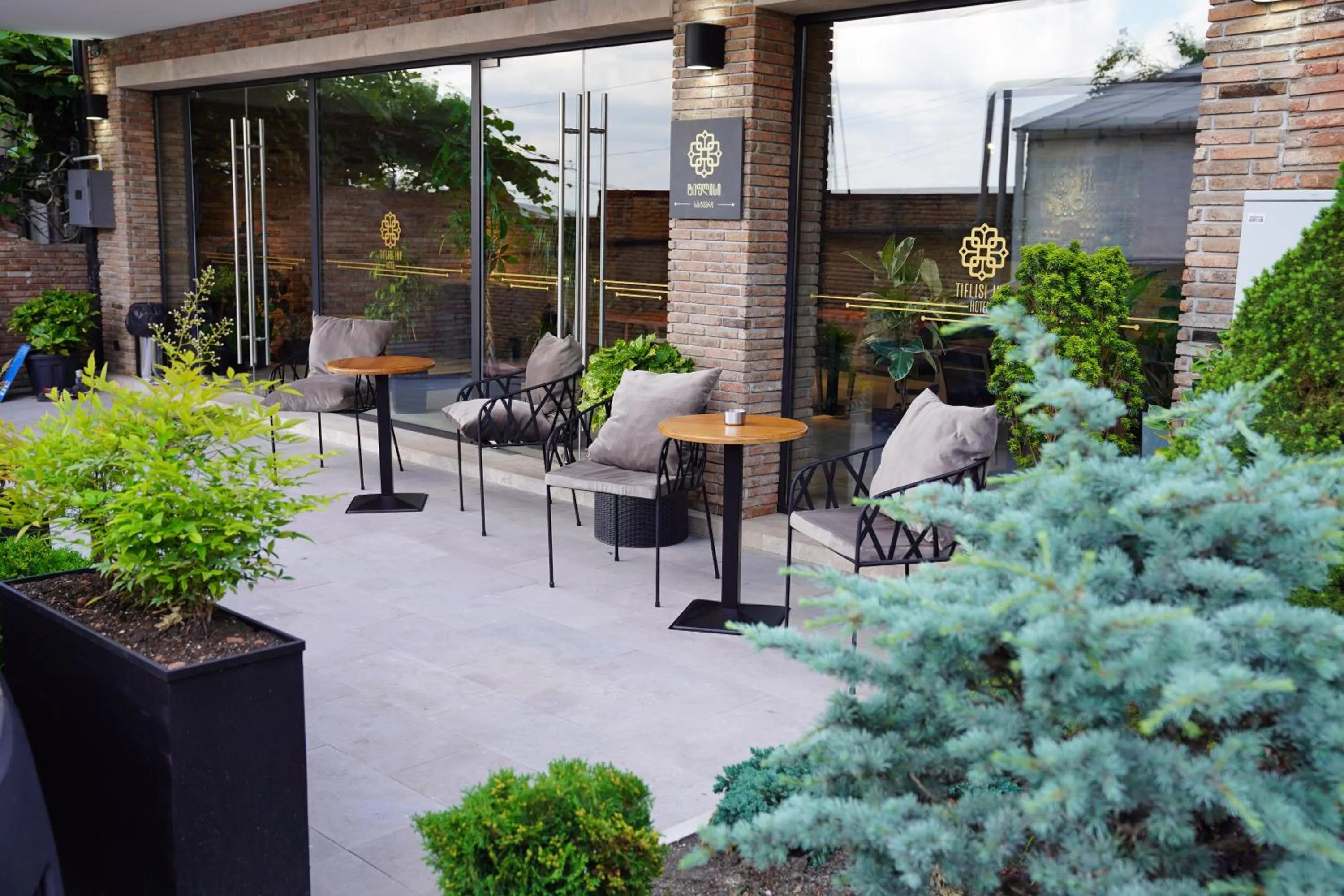 Property building in Hotel Tiflisi Inn