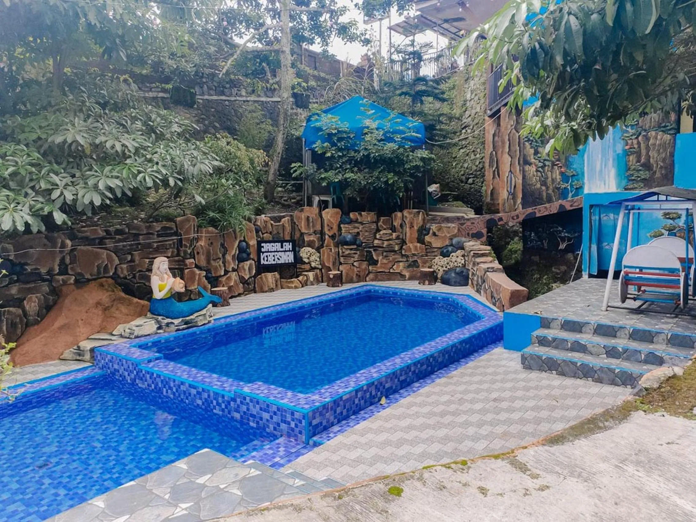 Swimming pool in RedDoorz at Pacet Mojokerto