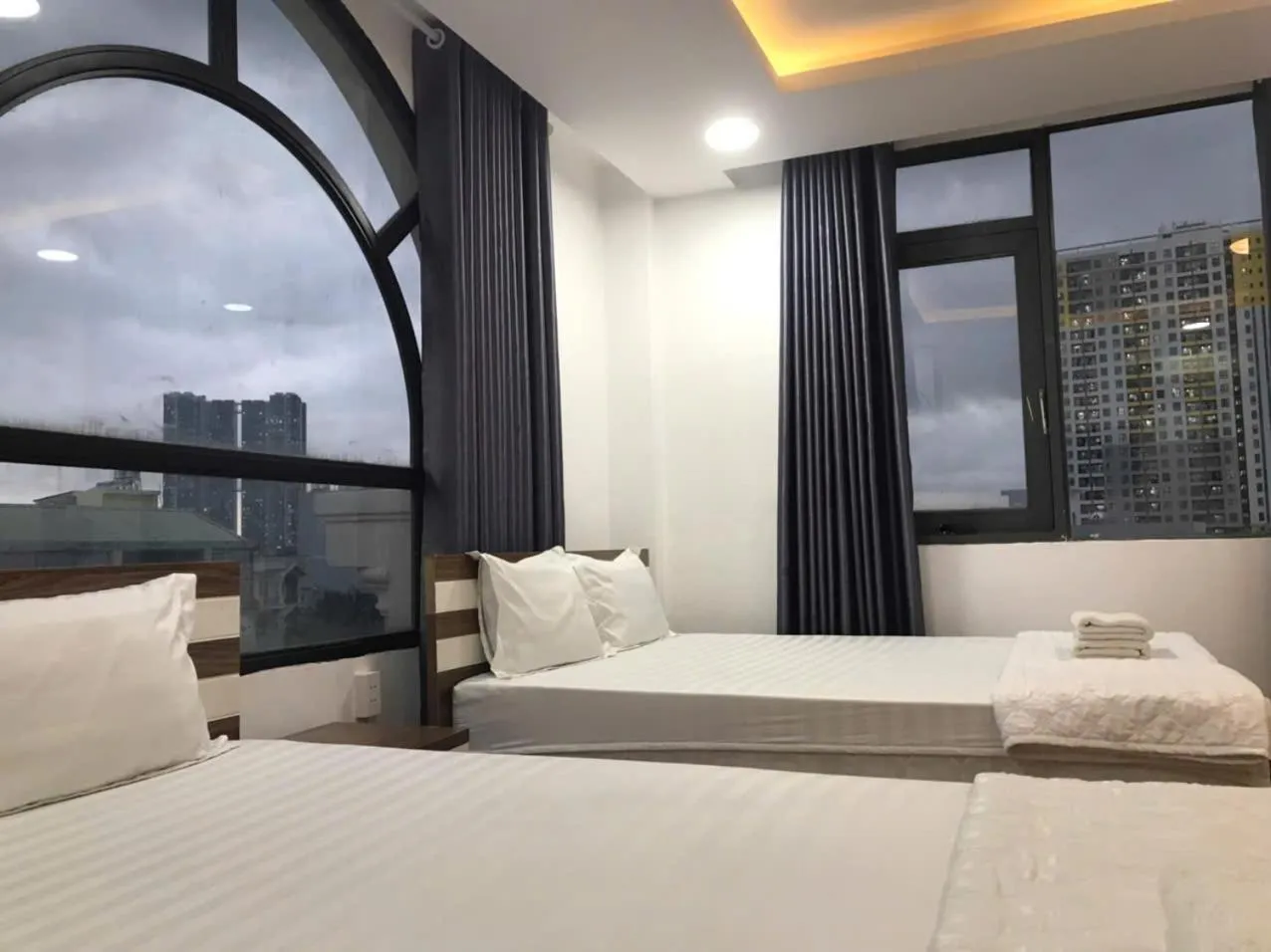 Restaurant/places to eat, Bed in Hotel Hoa Cúc Phương Dĩ An - Bình Dương