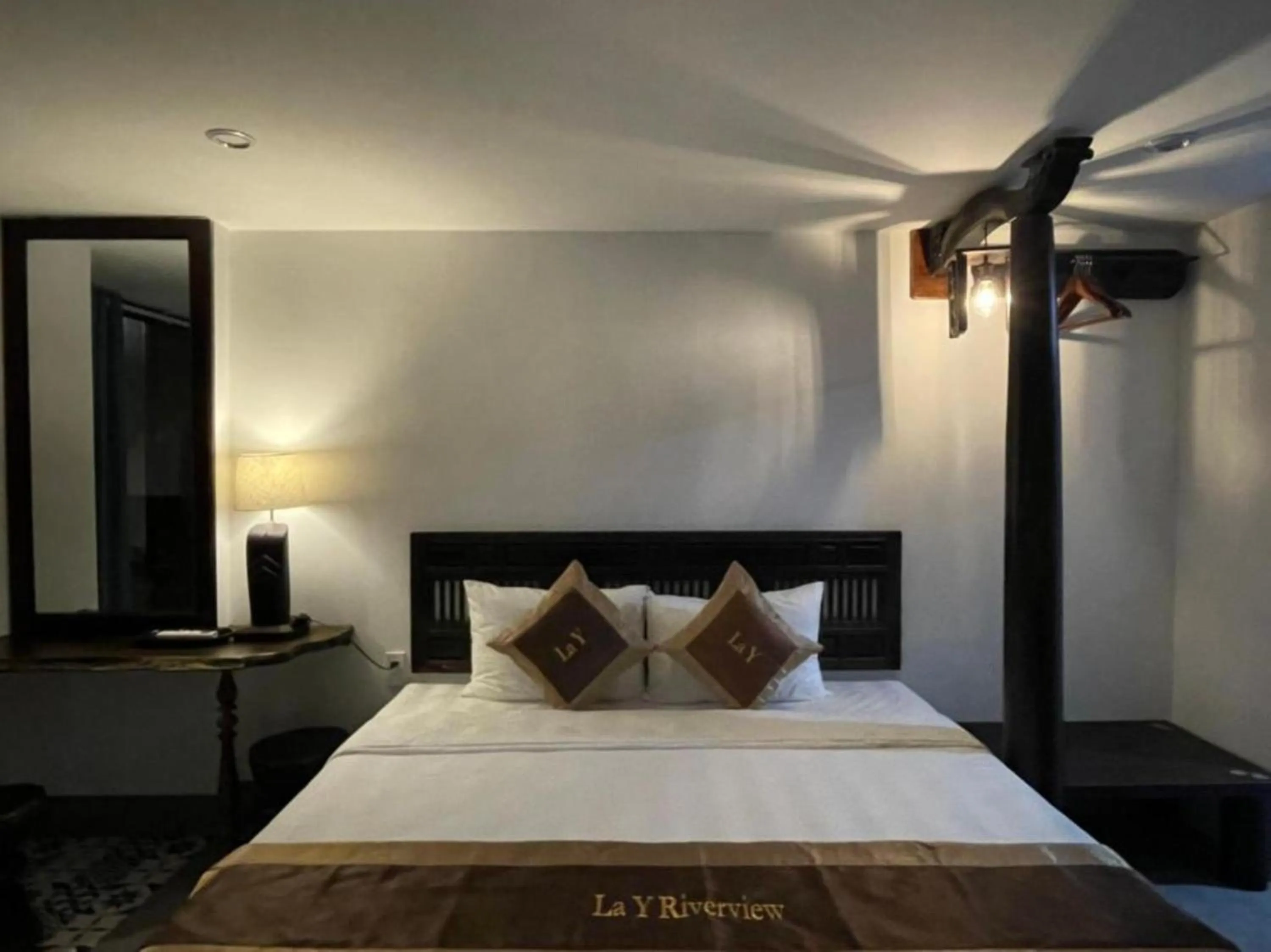 TV and multimedia, Bed in La Y Riverview