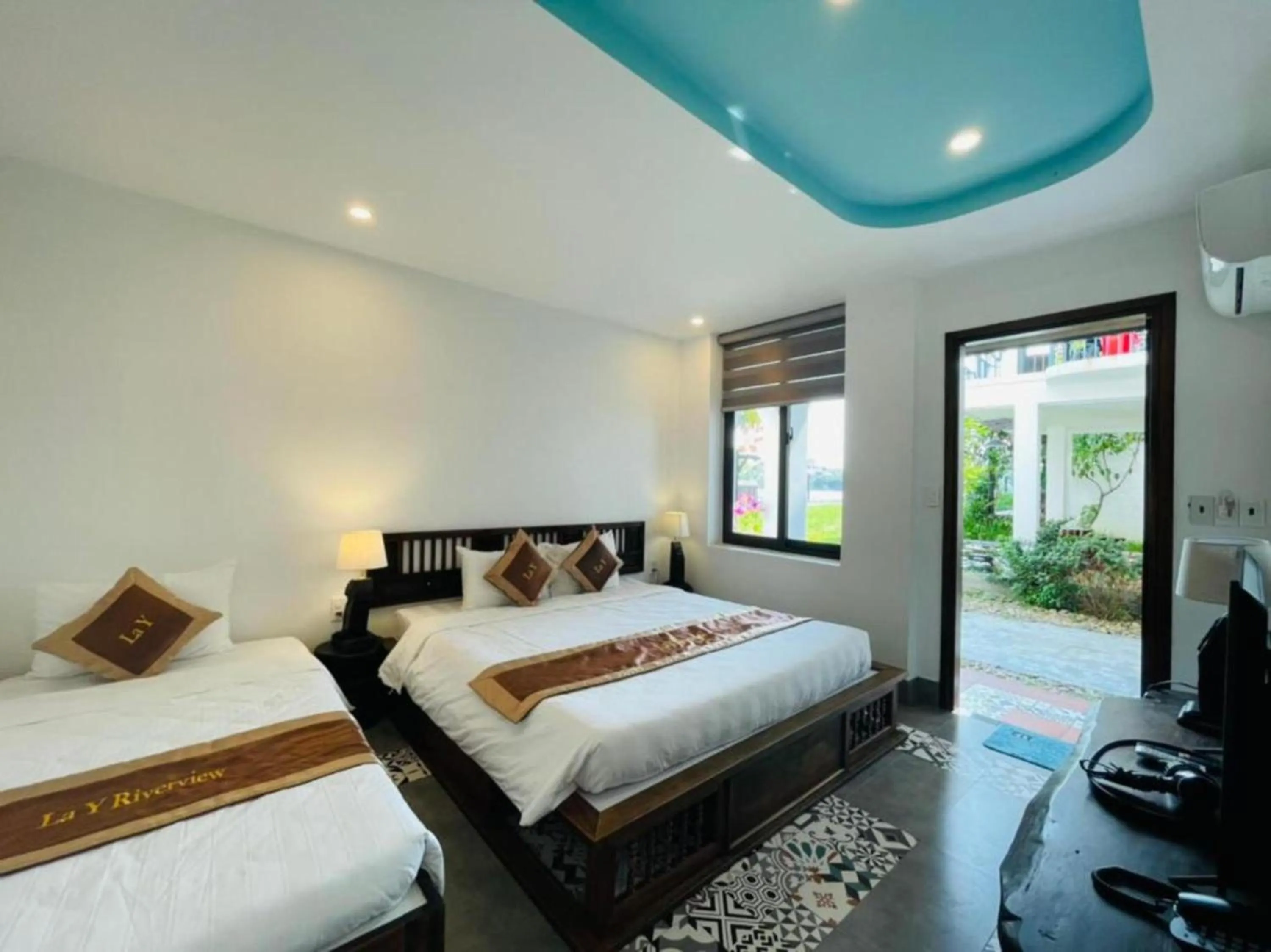 Bedroom, Bed in La Y Riverview