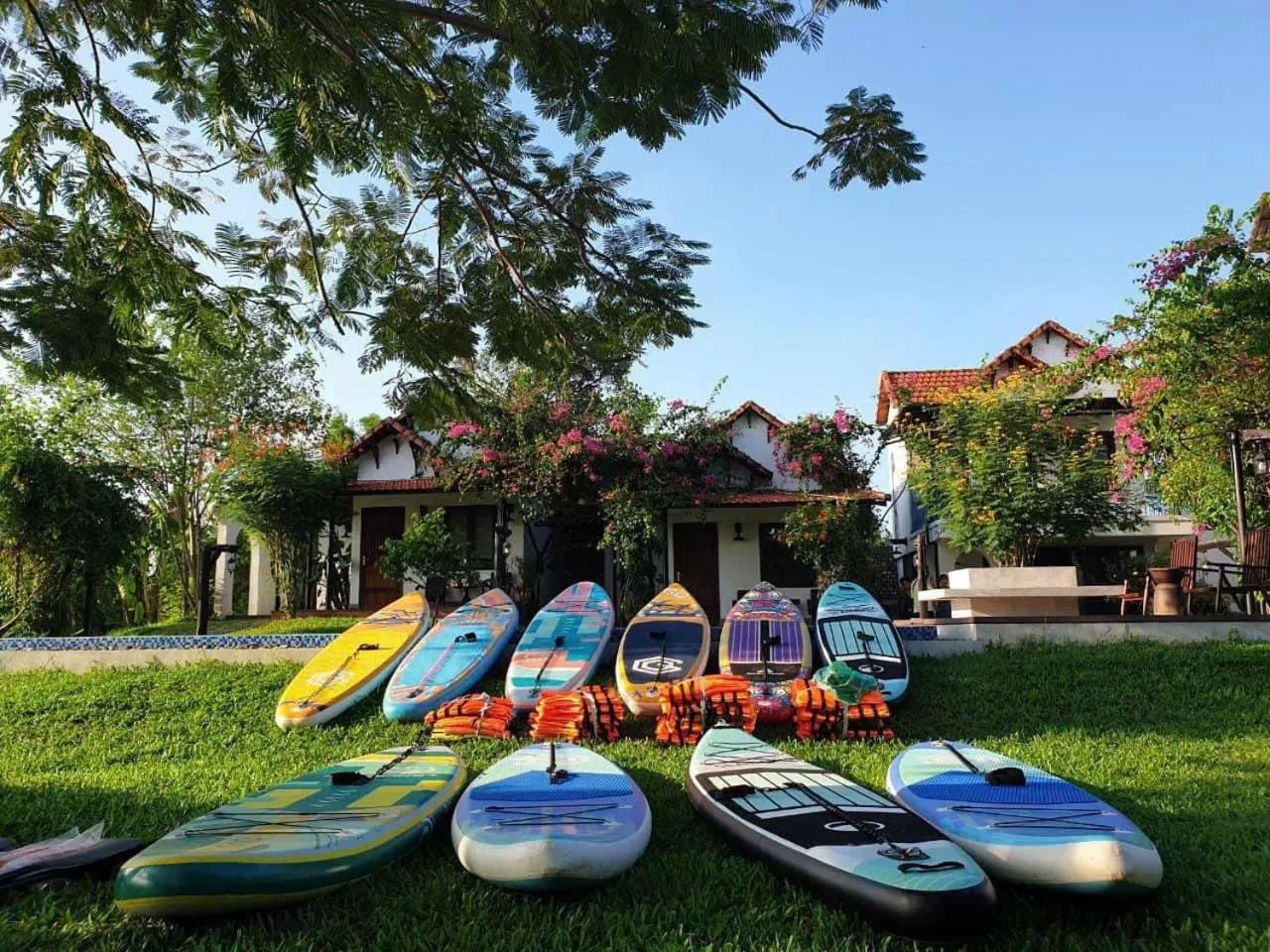 Property building in La Y Riverview