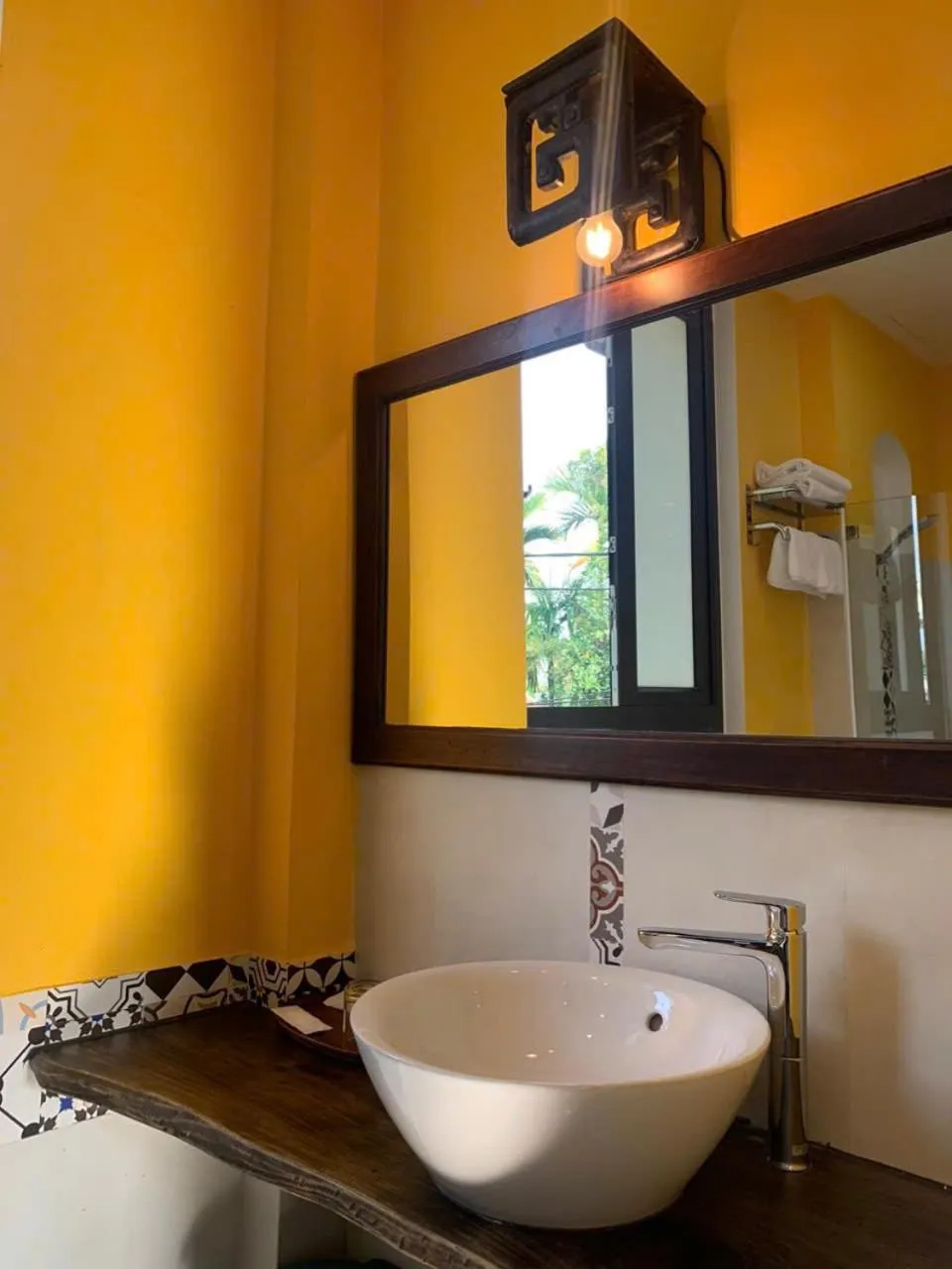 Toilet in La Y Riverview