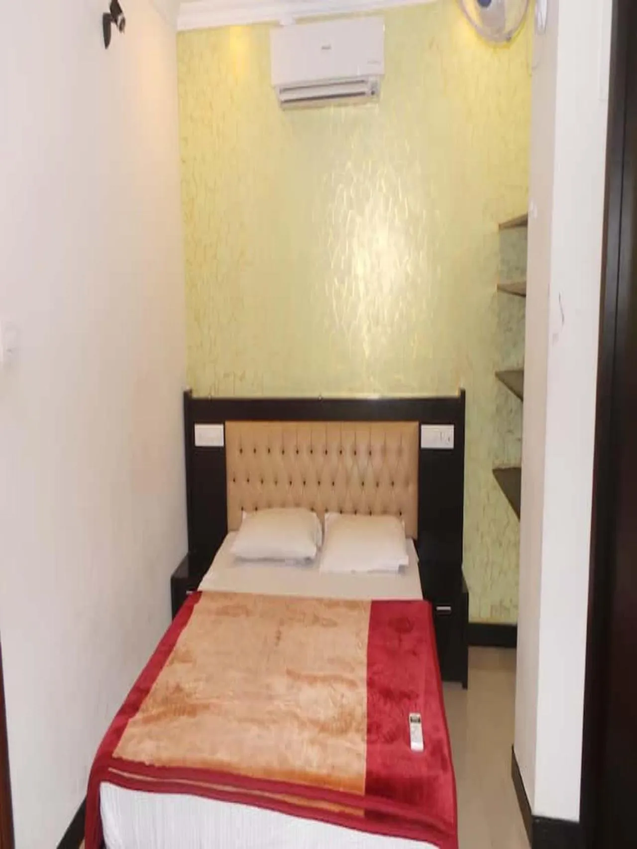Bedroom in Redbell suites Residency